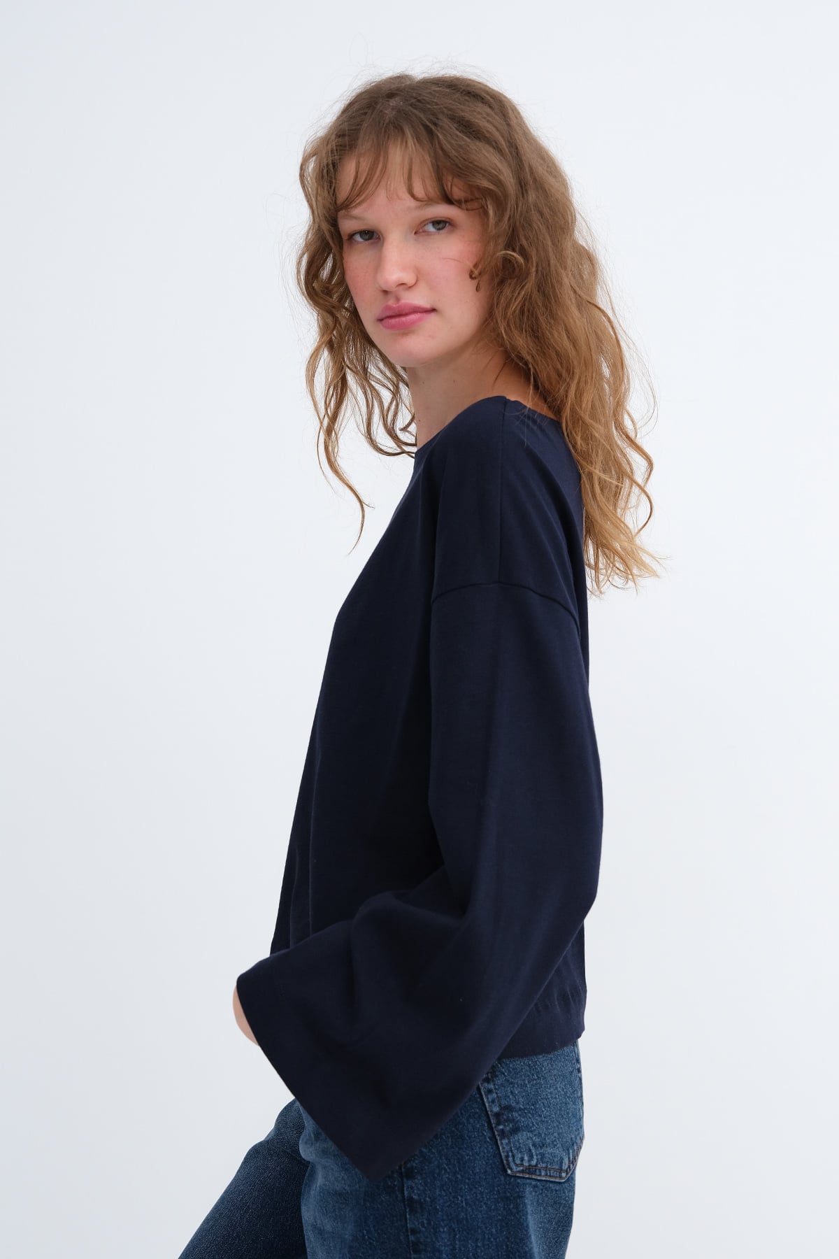 Dark-Night-Blue_Off-Shoulder-Long-Sleeve-Basic-T-shirt-addax