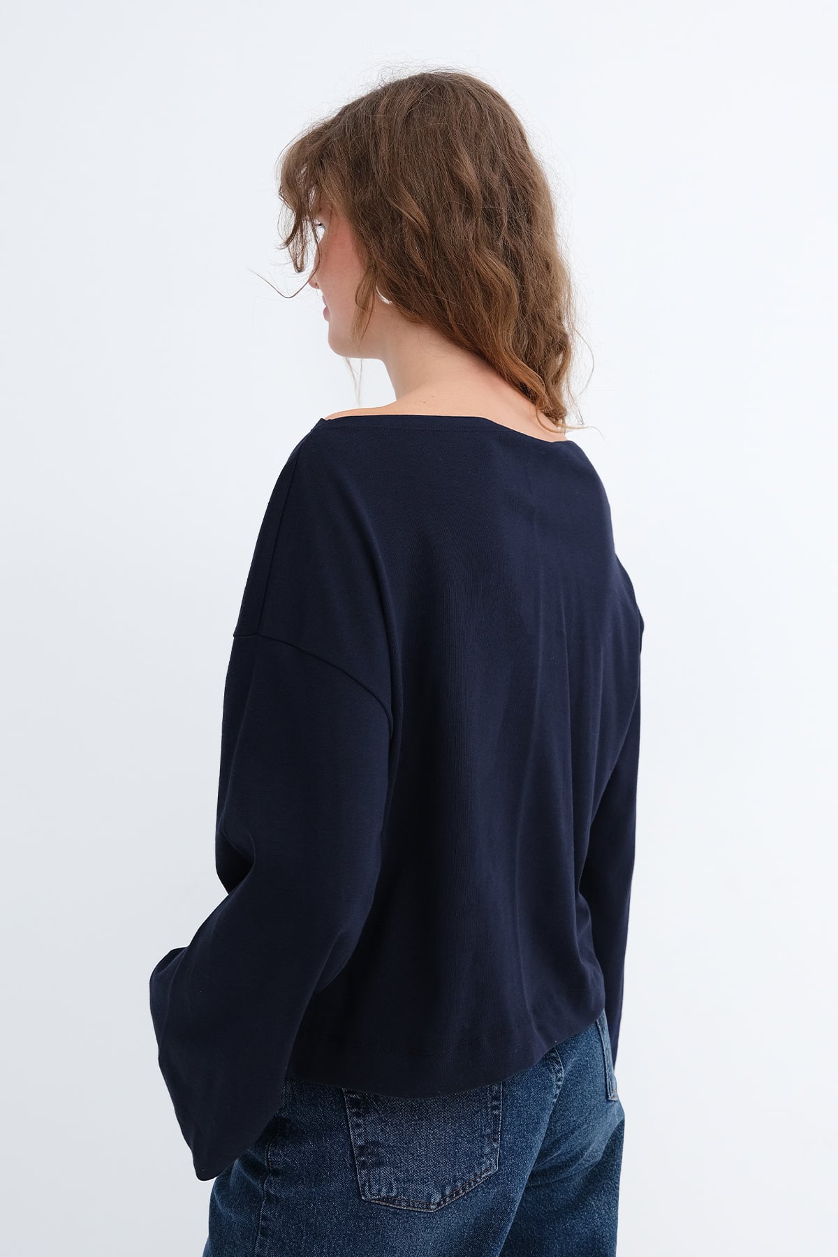Dark-Night-Blue_Off-Shoulder-Long-Sleeve-Basic-T-shirt-addax