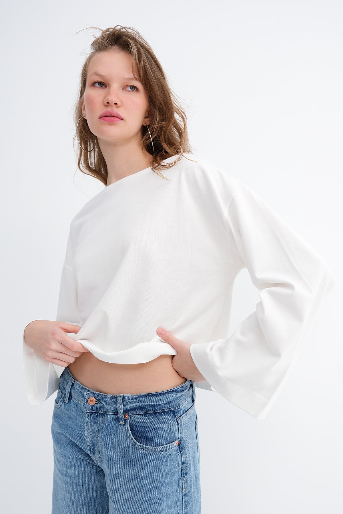 Ecru_Off-Shoulder-Long-Sleeve-Basic-T-shirt-addax