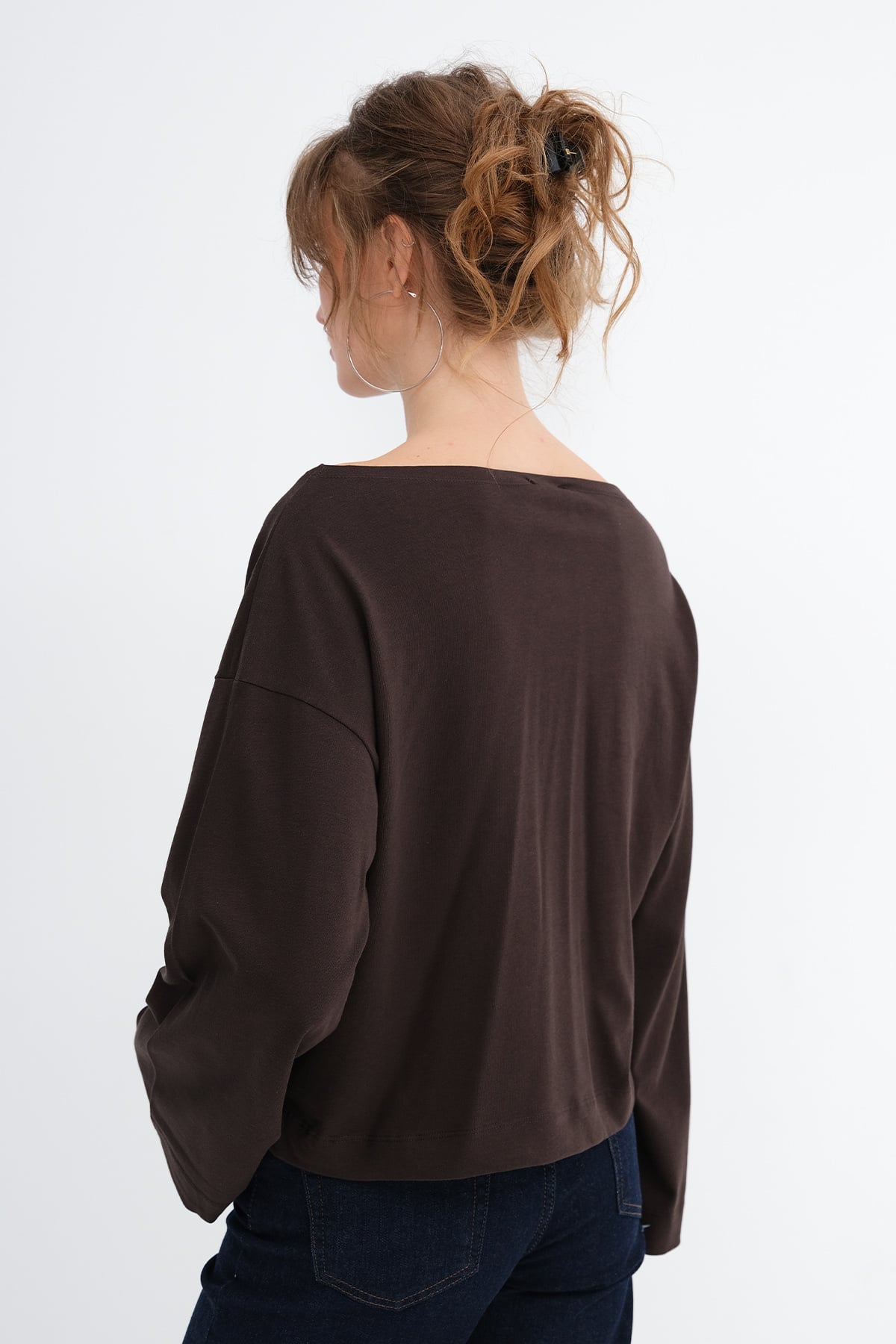 Bitter-Coffee_Off-Shoulder-Long-Sleeve-Basic-T-shirt-addax