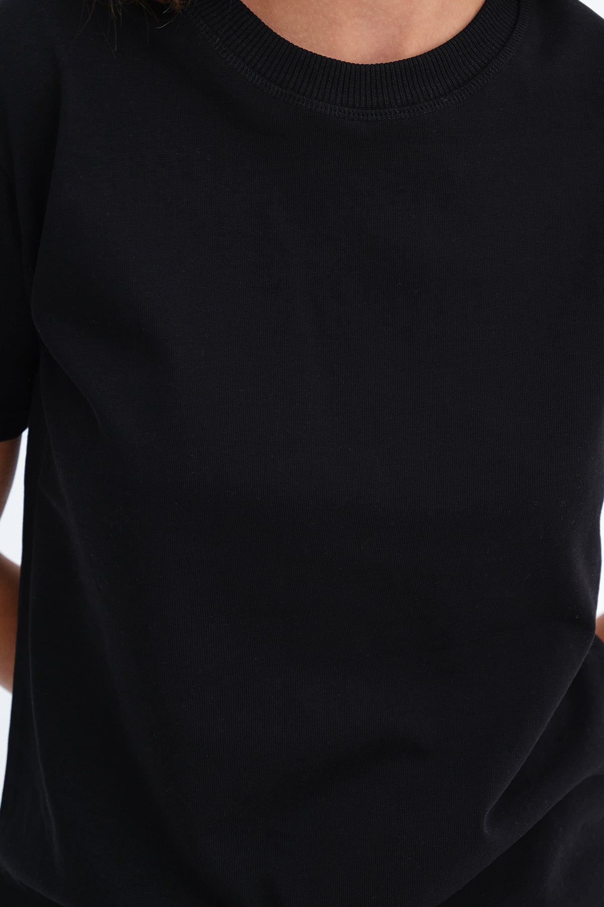 Black_Basic-T-shirt-P06047-addax