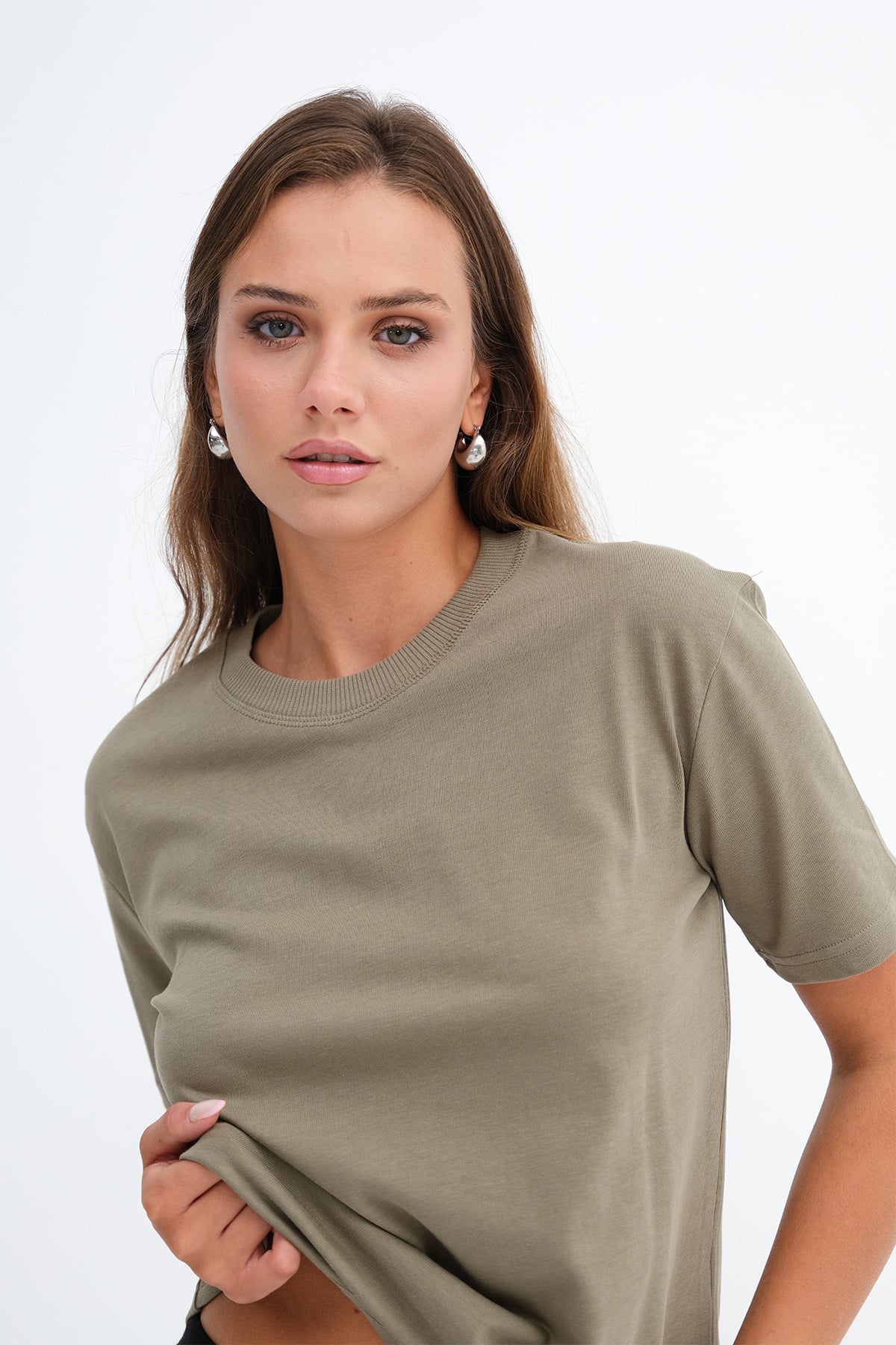 Khaki_Basic-T-shirt-P06047-addax