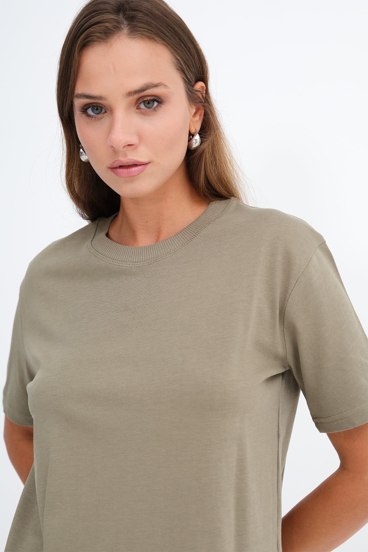 Khaki_Basic-T-shirt-P06047-addax