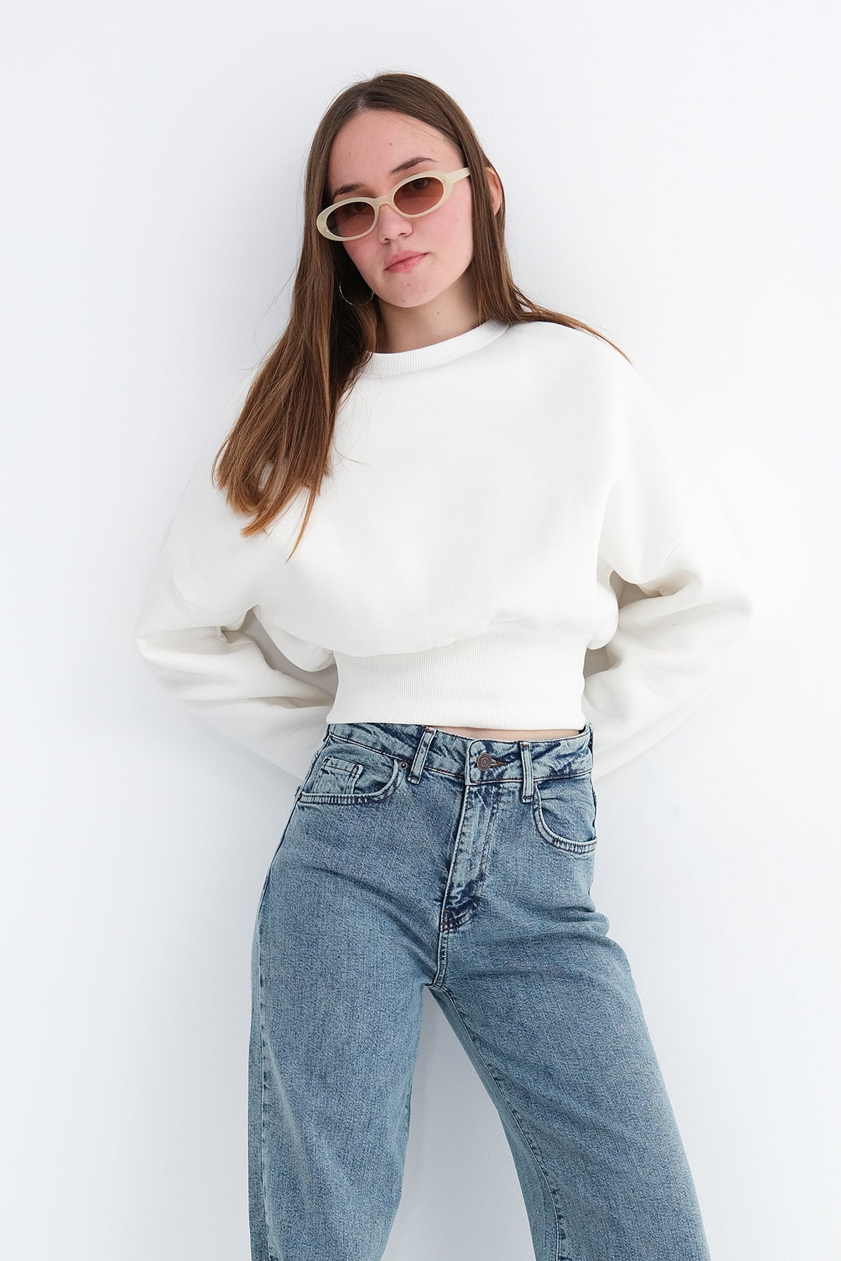Ecru_Fleece-Lined-Cropped-Sweatshirt-addax