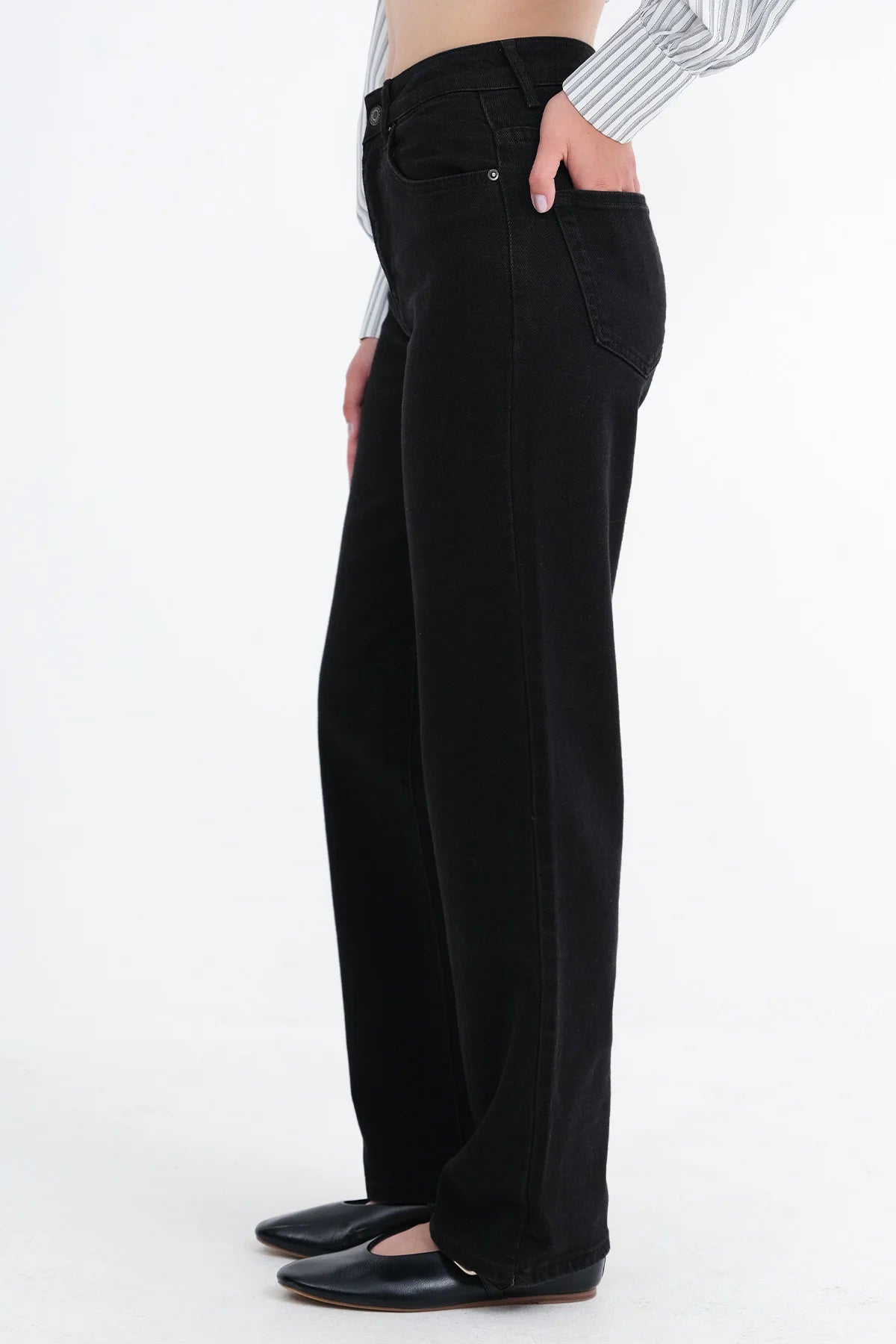 Charcoal_Wide-Leg-Jeans-addax