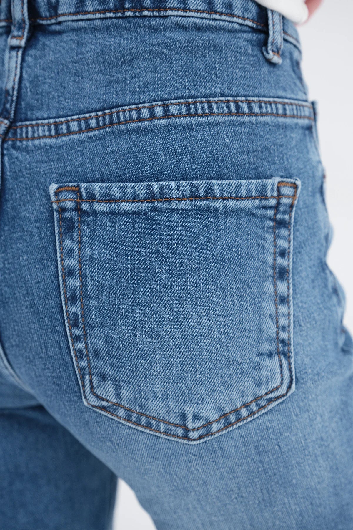 Blue_Wide-Leg-Jeans-addax