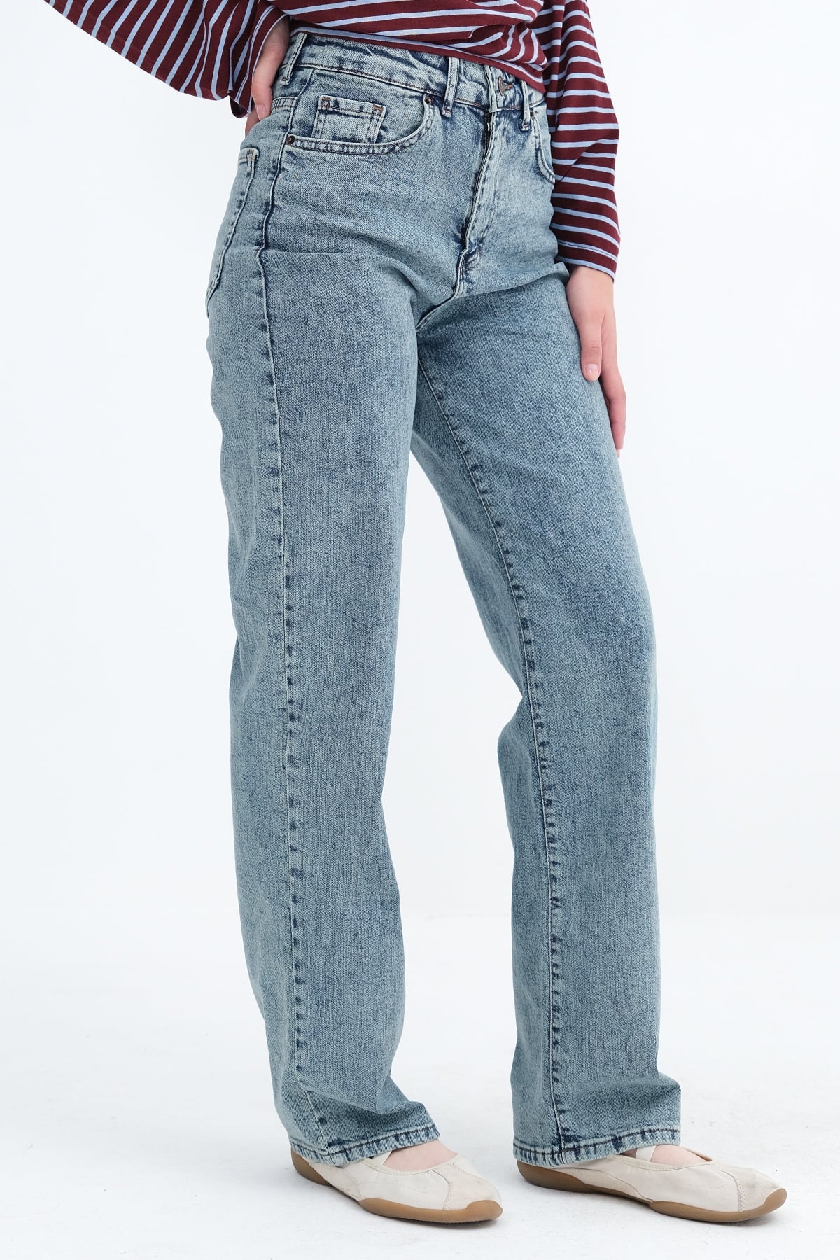 Light-Green_Wide-Leg-Jeans-addax