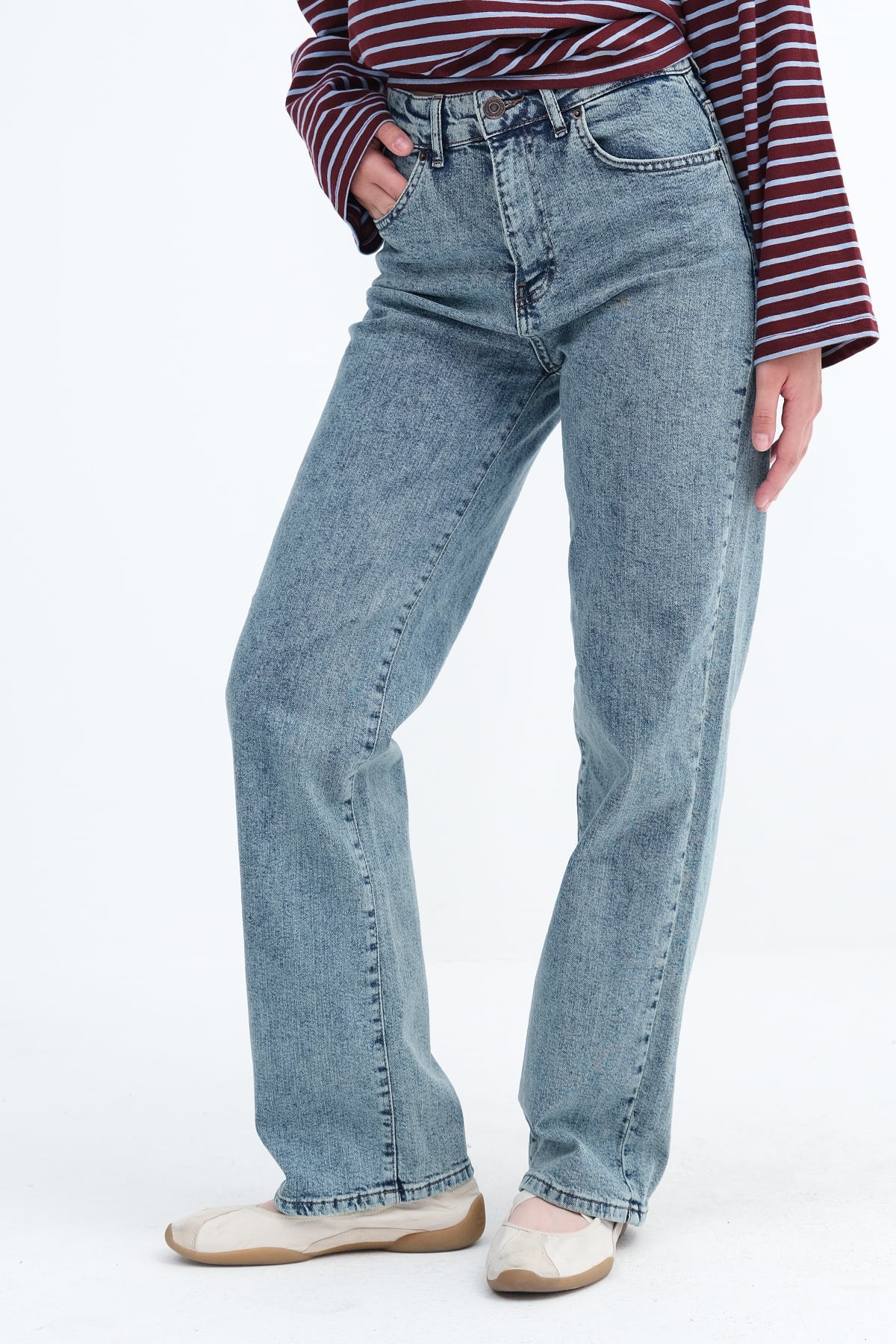 Light-Green_Wide-Leg-Jeans-addax