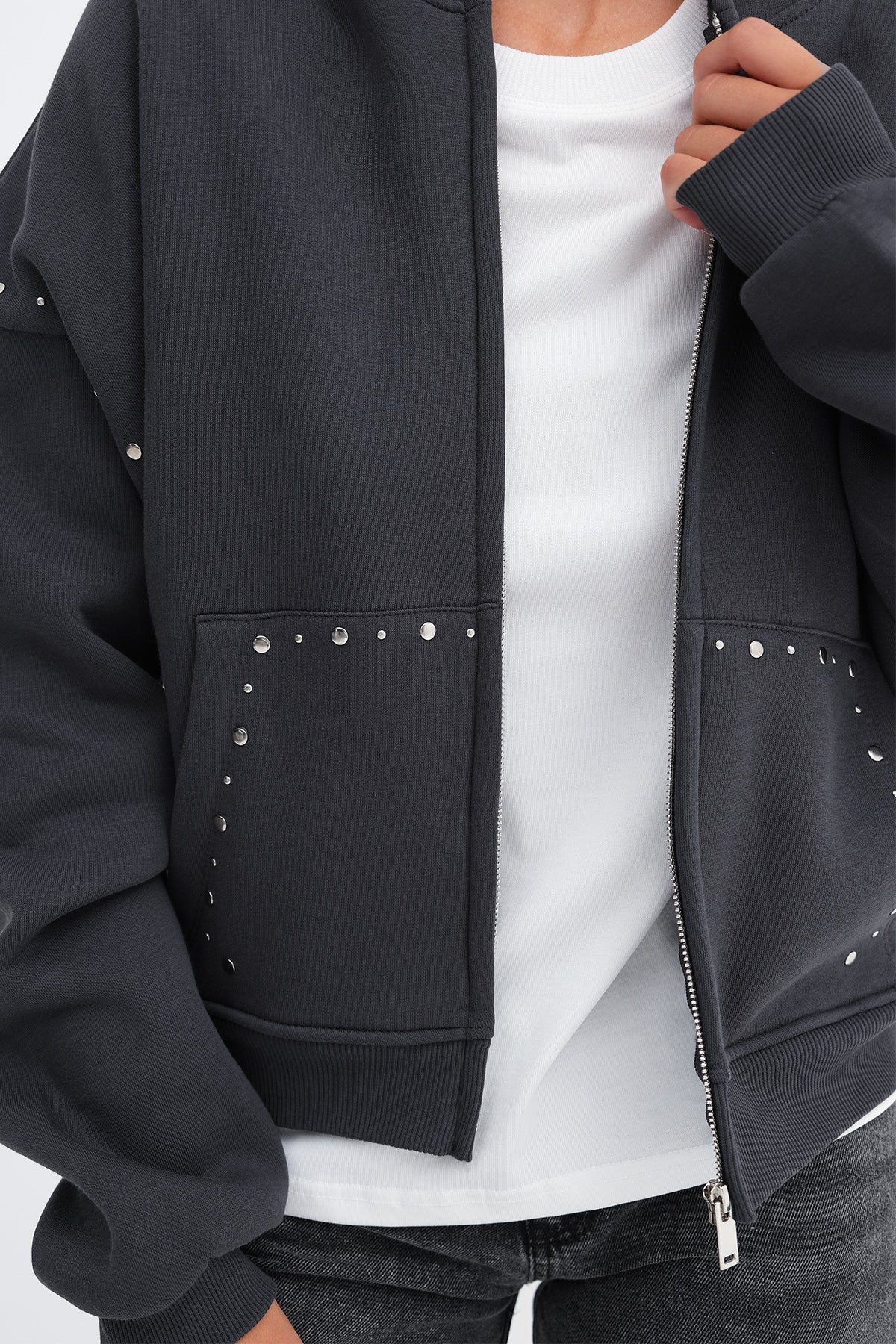 Charcoal_Zımba-Detaylı-Şardonlu-Sweatshirt-S12460-addax
