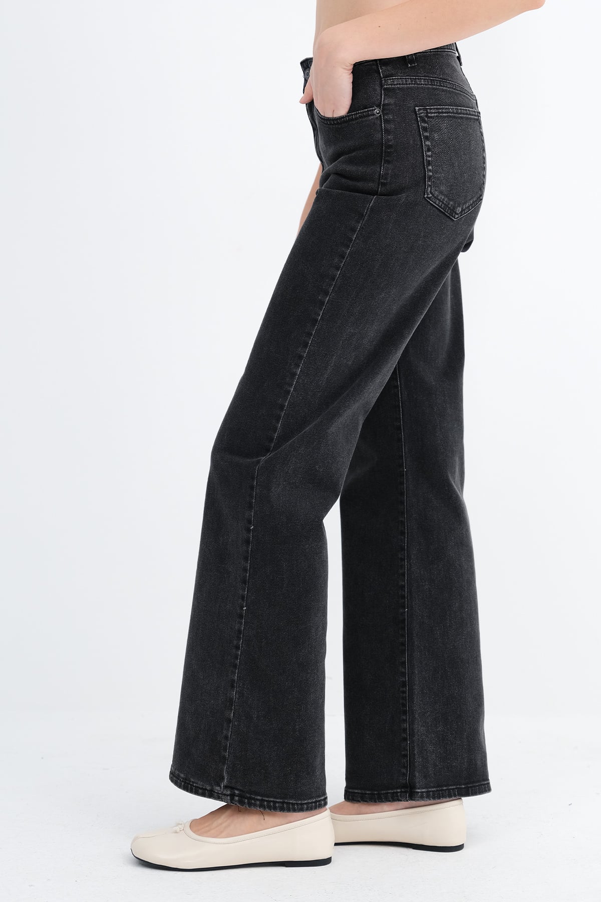 Charcoal_Wide-Leg-Jeans-addax