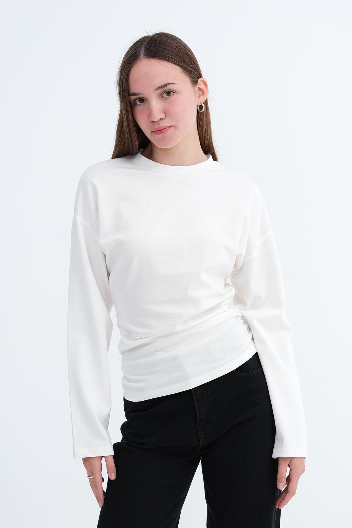 Ecru_Ruched-Long-Sleeve-T-shirt-addax