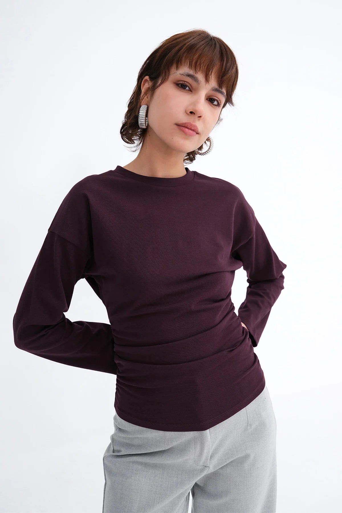 Gardenia_Ruched-Long-Sleeve-T-shirt-addax