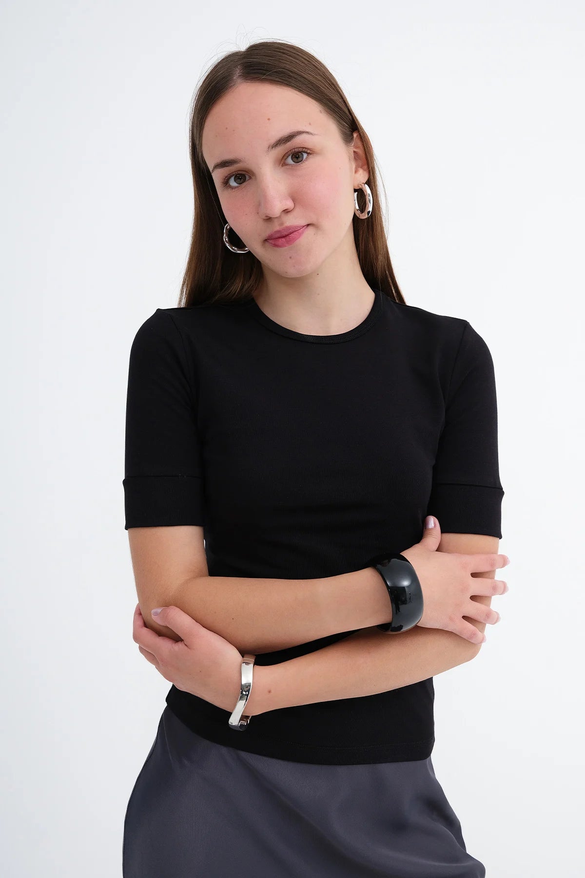 Black_Crew-Neck-T-shirt-addax