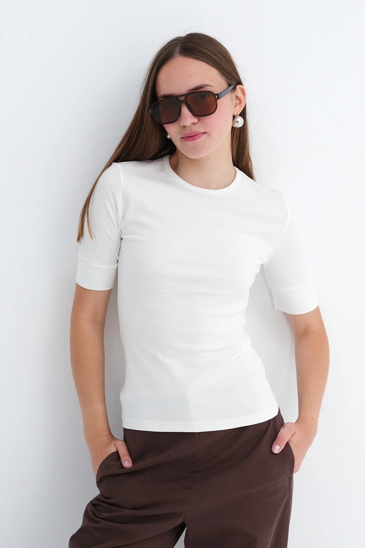 Ecru_Crew-Neck-T-shirt-addax