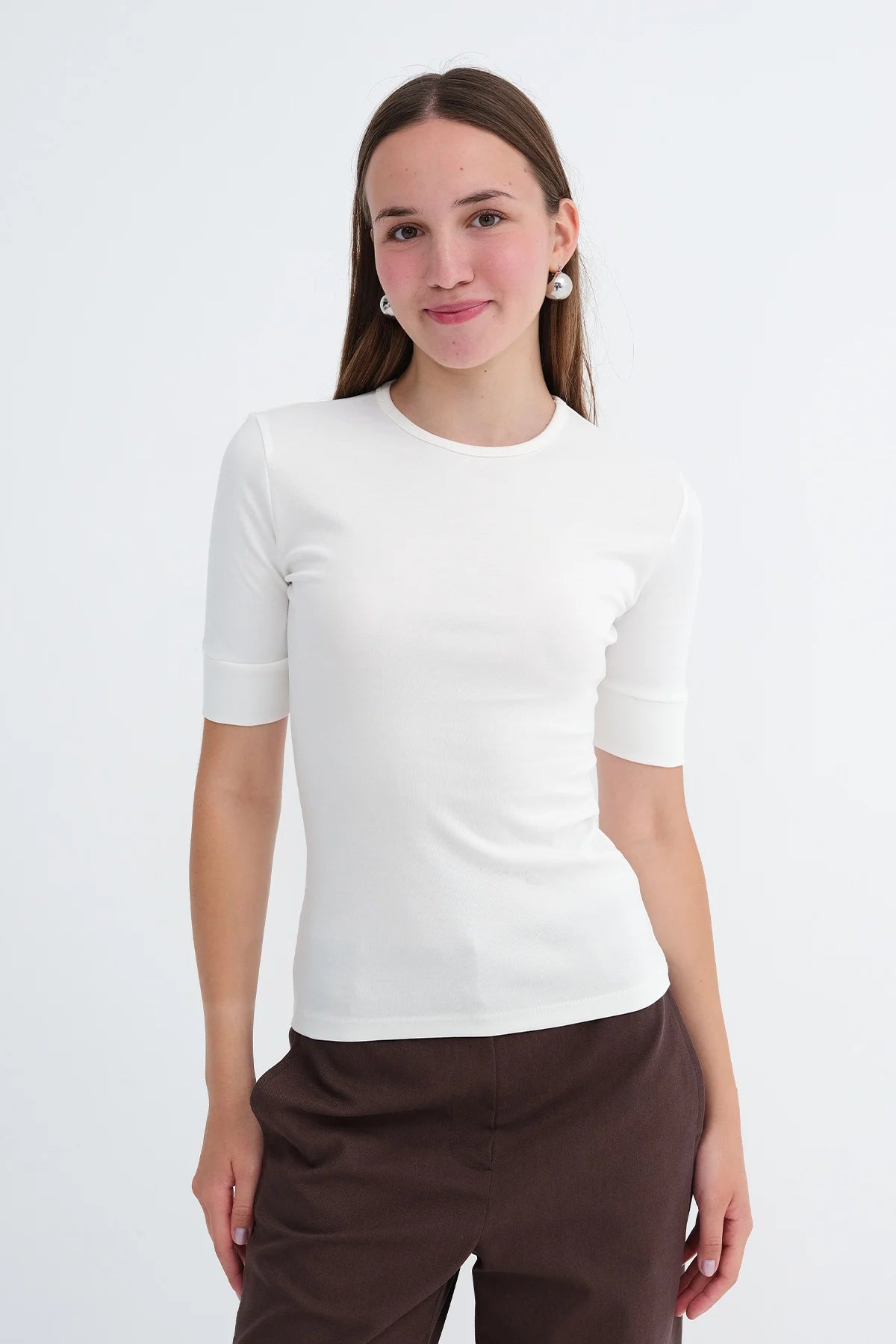Ecru_Crew-Neck-T-shirt-addax