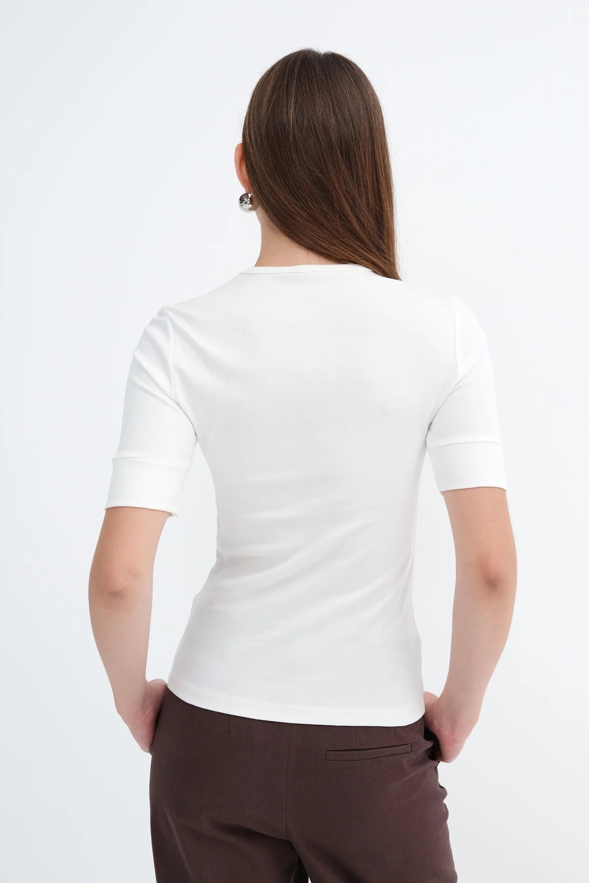 Ecru_Crew-Neck-T-shirt-addax
