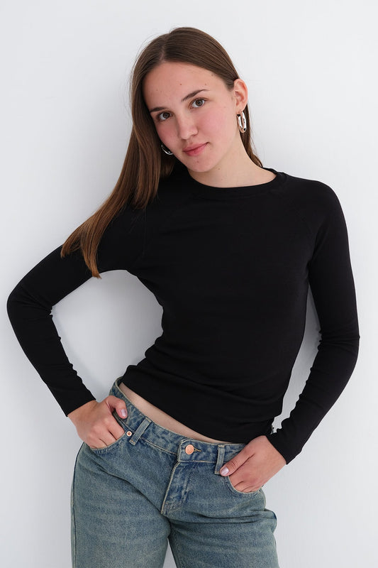 Black_Ribbed-Balloon-Trousers-addax
