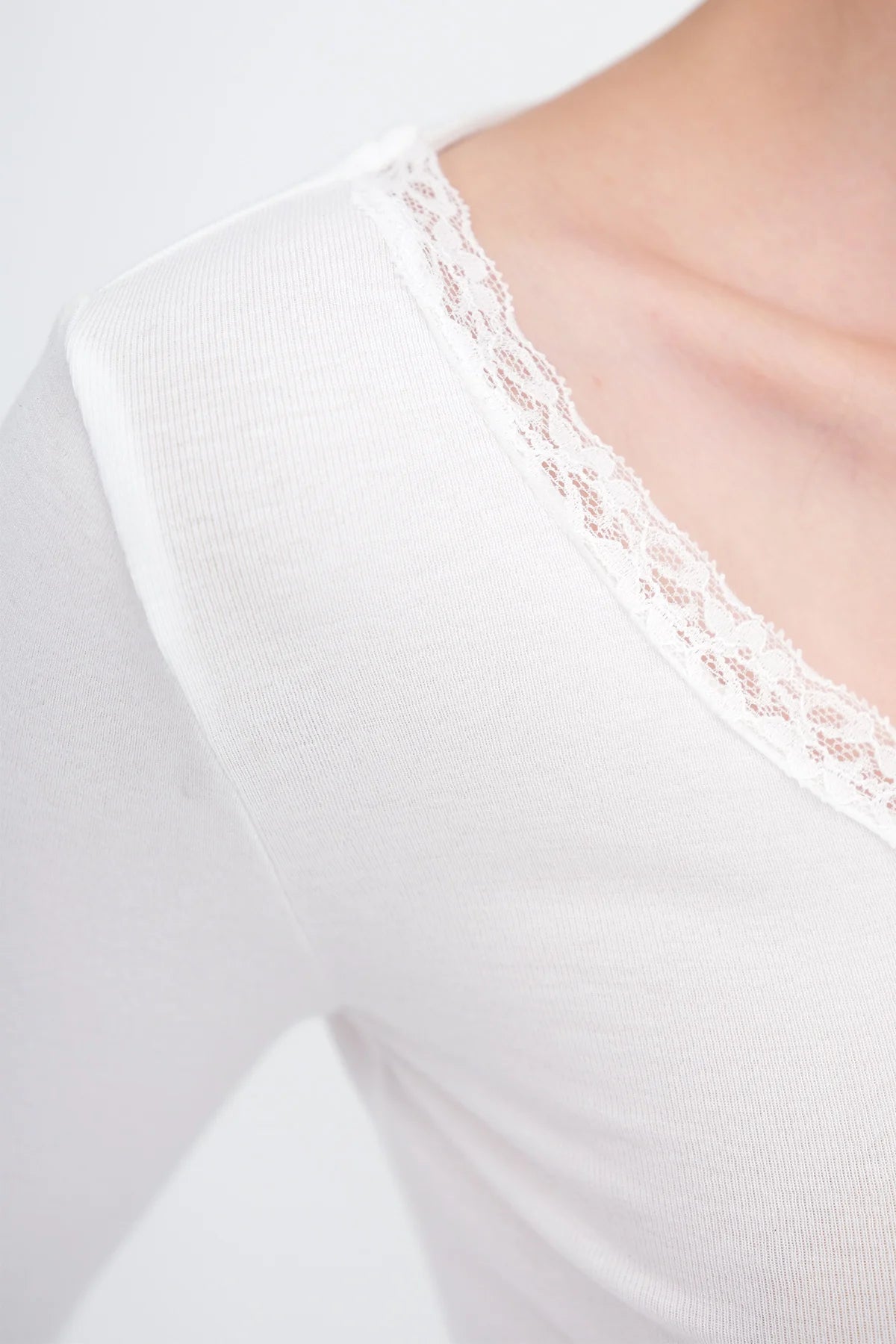 White_Modal-Blouse-with-Lace- Collar-addax
