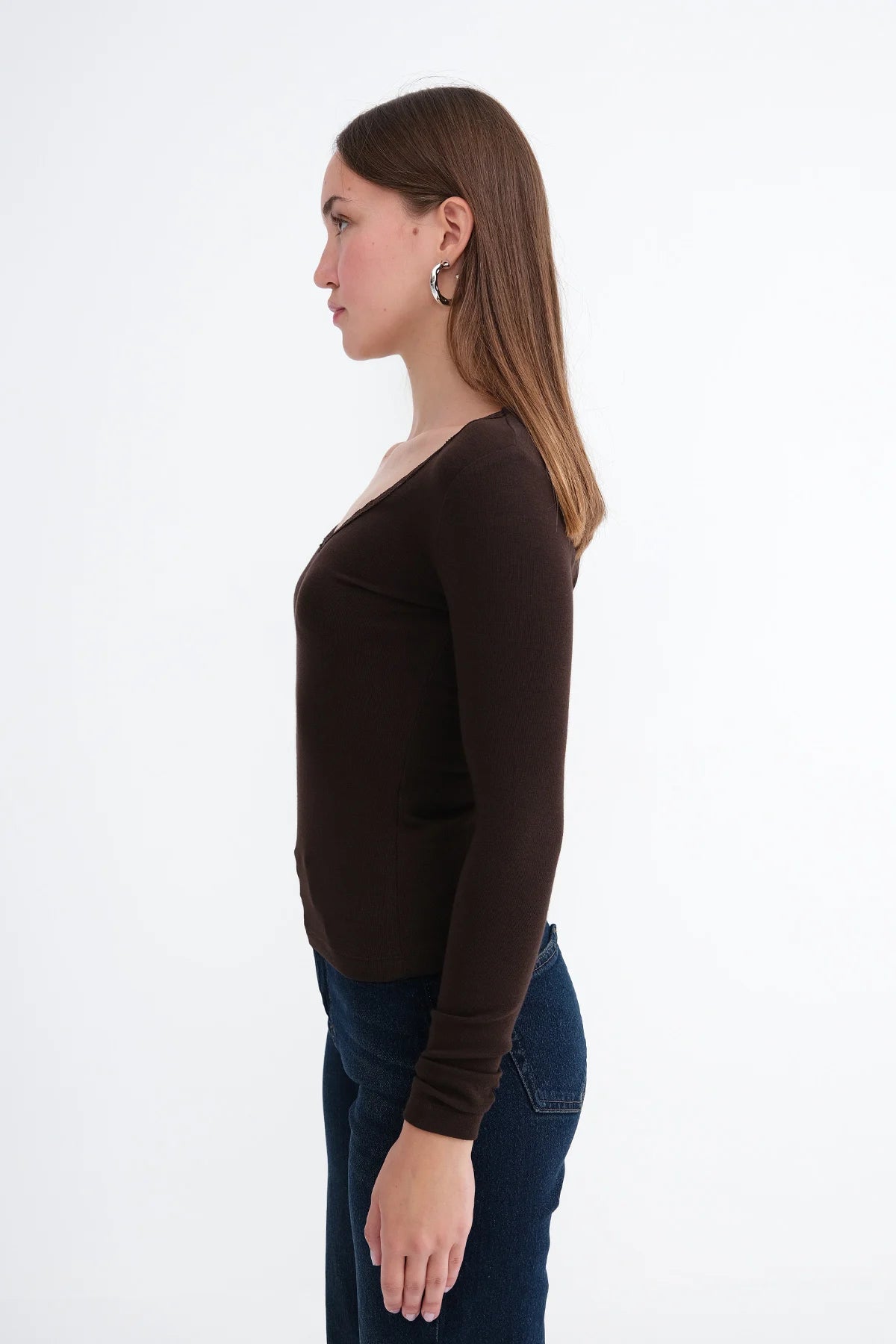Bitter-Coffee_Modal-Blouse-with-Lace- Collar-addax
