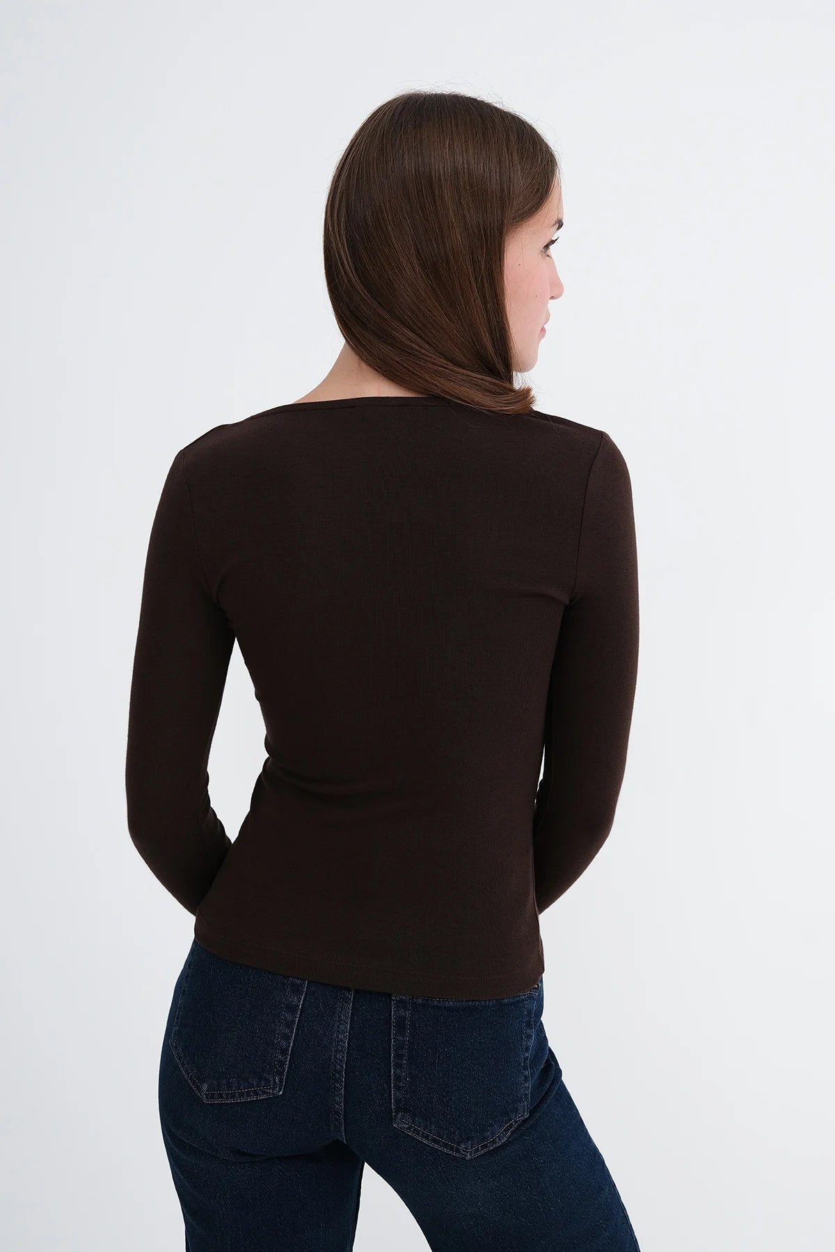 Bitter-Coffee_Modal-Blouse-with-Lace- Collar-addax