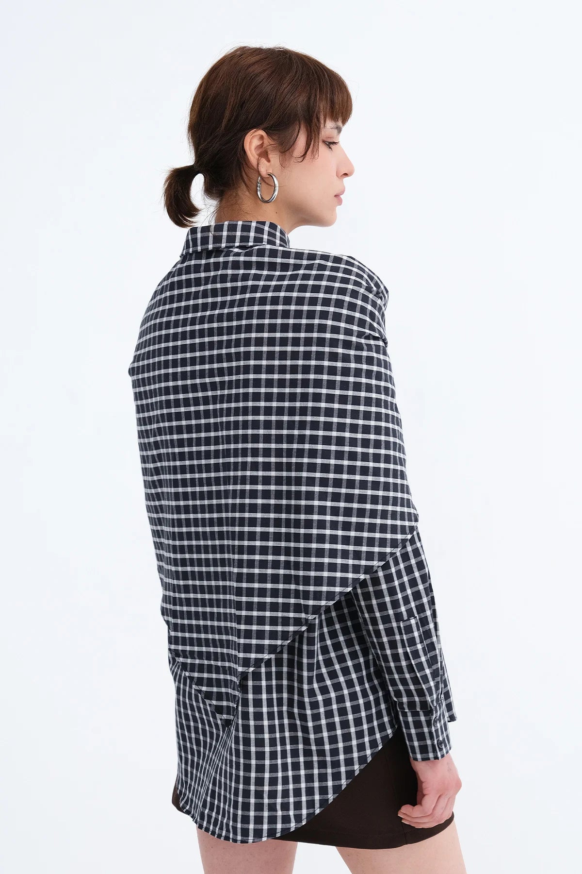 Dark-Night-Blue_Scarf-Detail-Checked-Shirt-addax