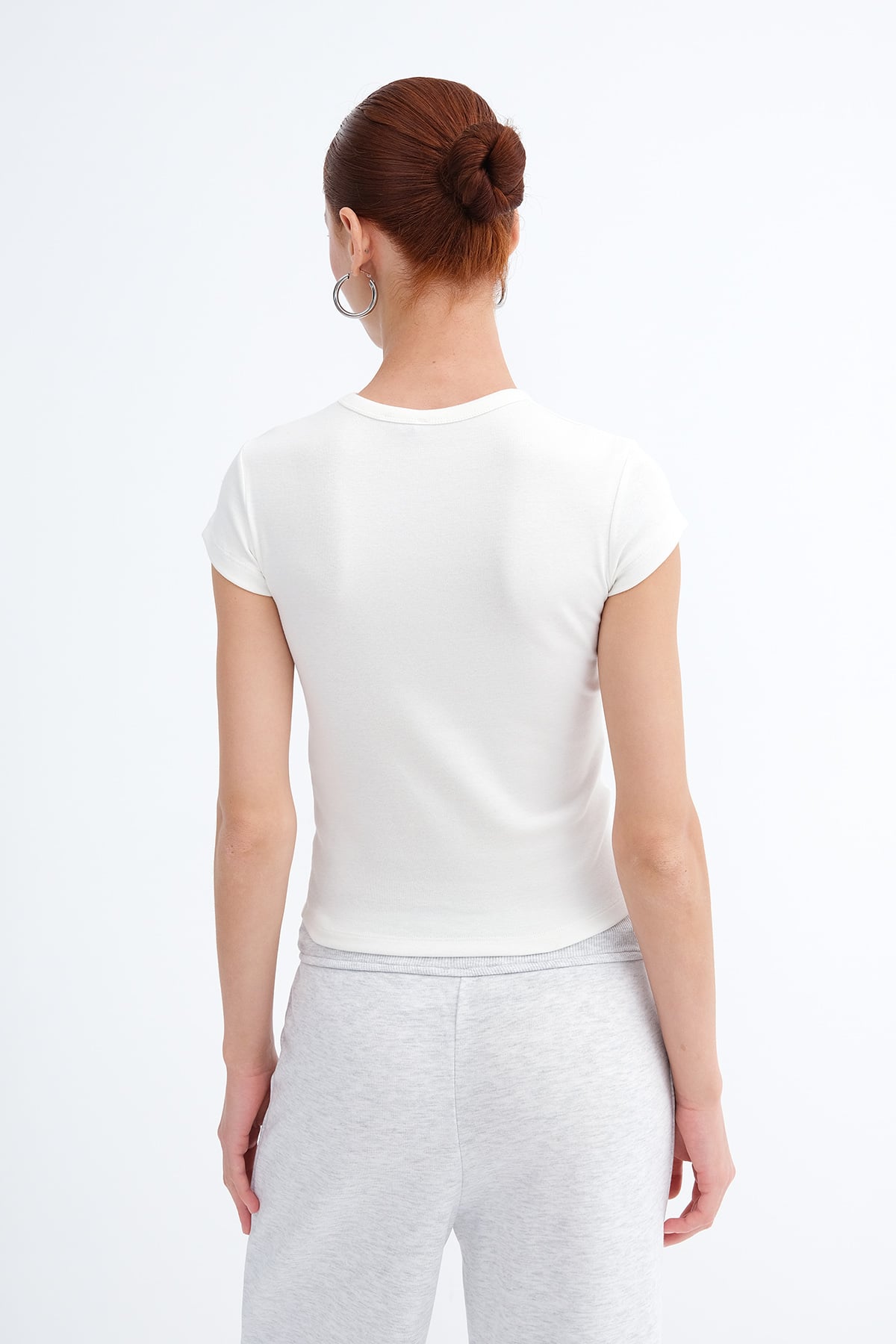 Ecru_Starfish-Print-Stone-Embellished-T-Shirt-addax