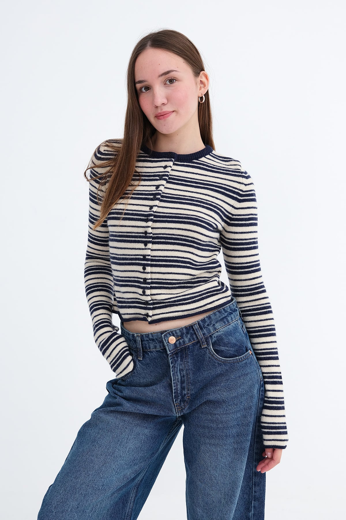 Night-Blue---Ecru_Striped-Knit-Cardigan-addax