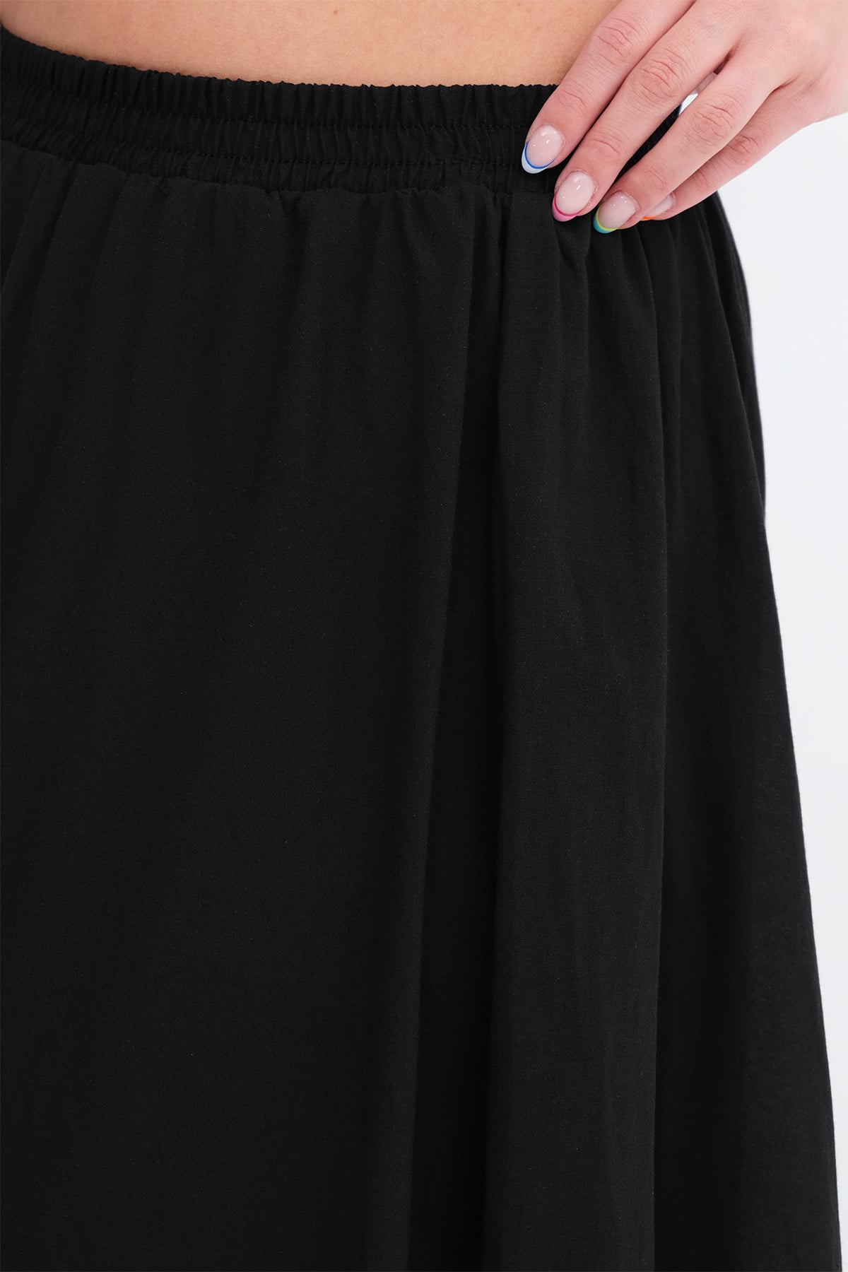 Black_Elastic-Waist-Long-Skirt-addax