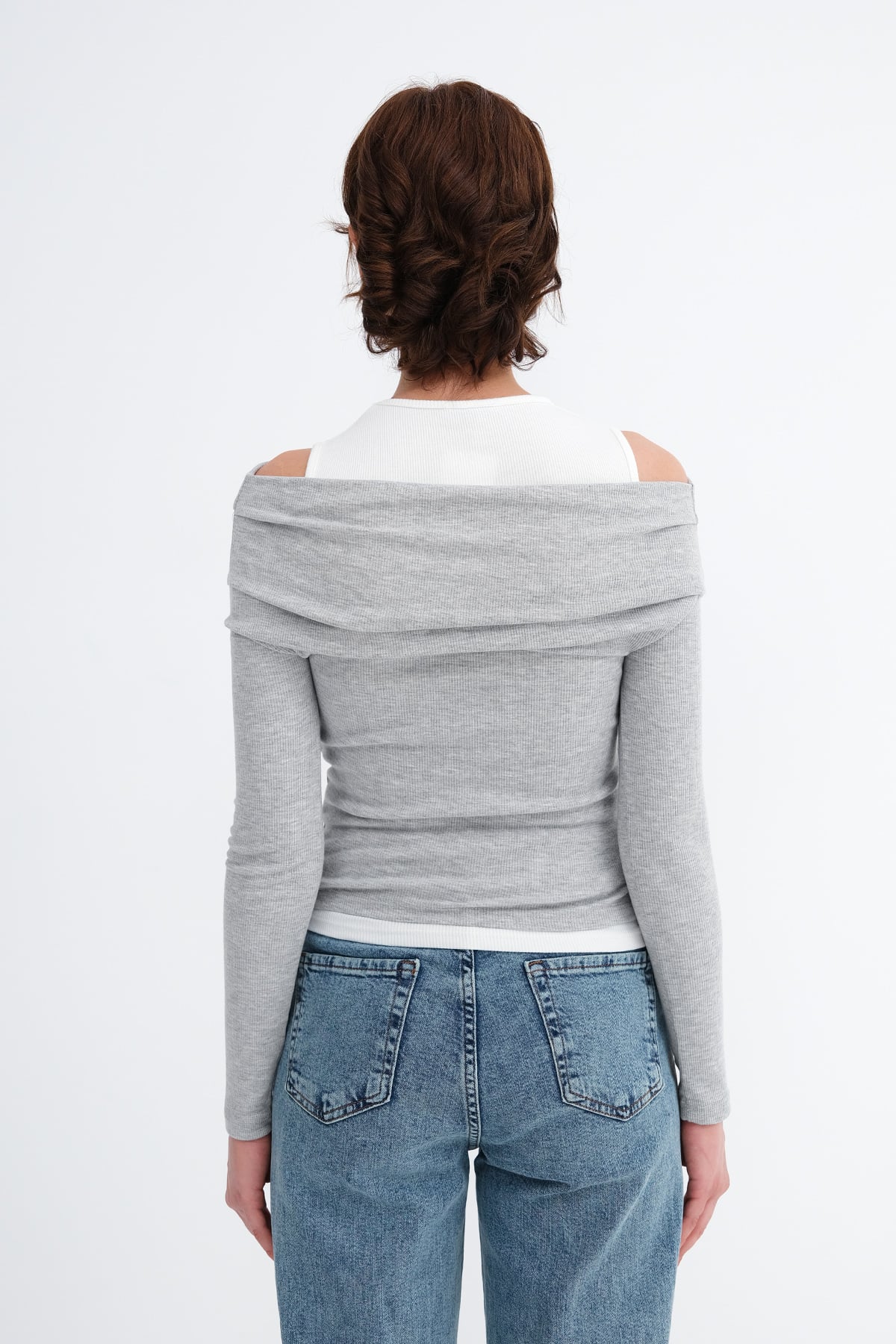 Snow-Melange_Asymmetrical-Blouse-with-Tank-Top-Detail-addax