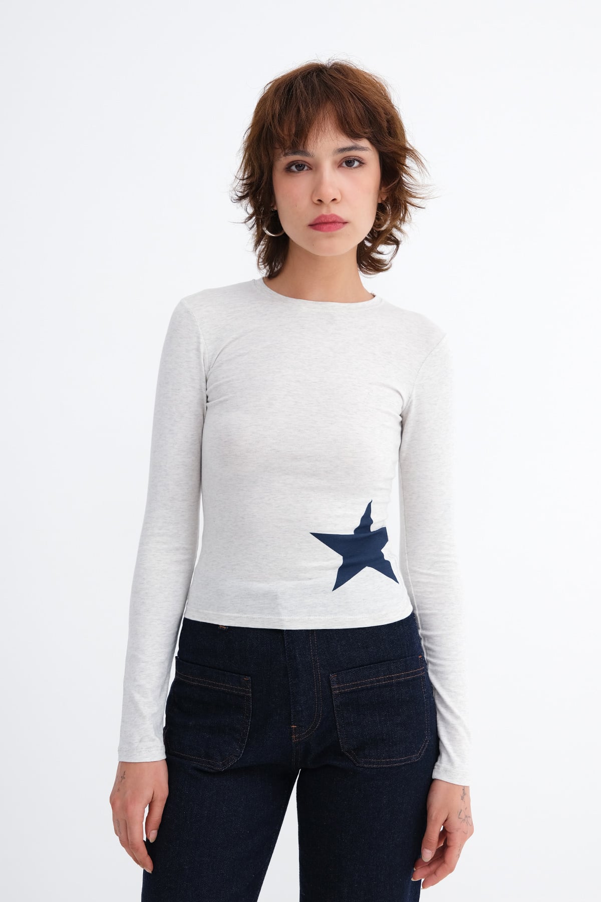 Snow-Melange_Star-Detail-T-Shirt-addax