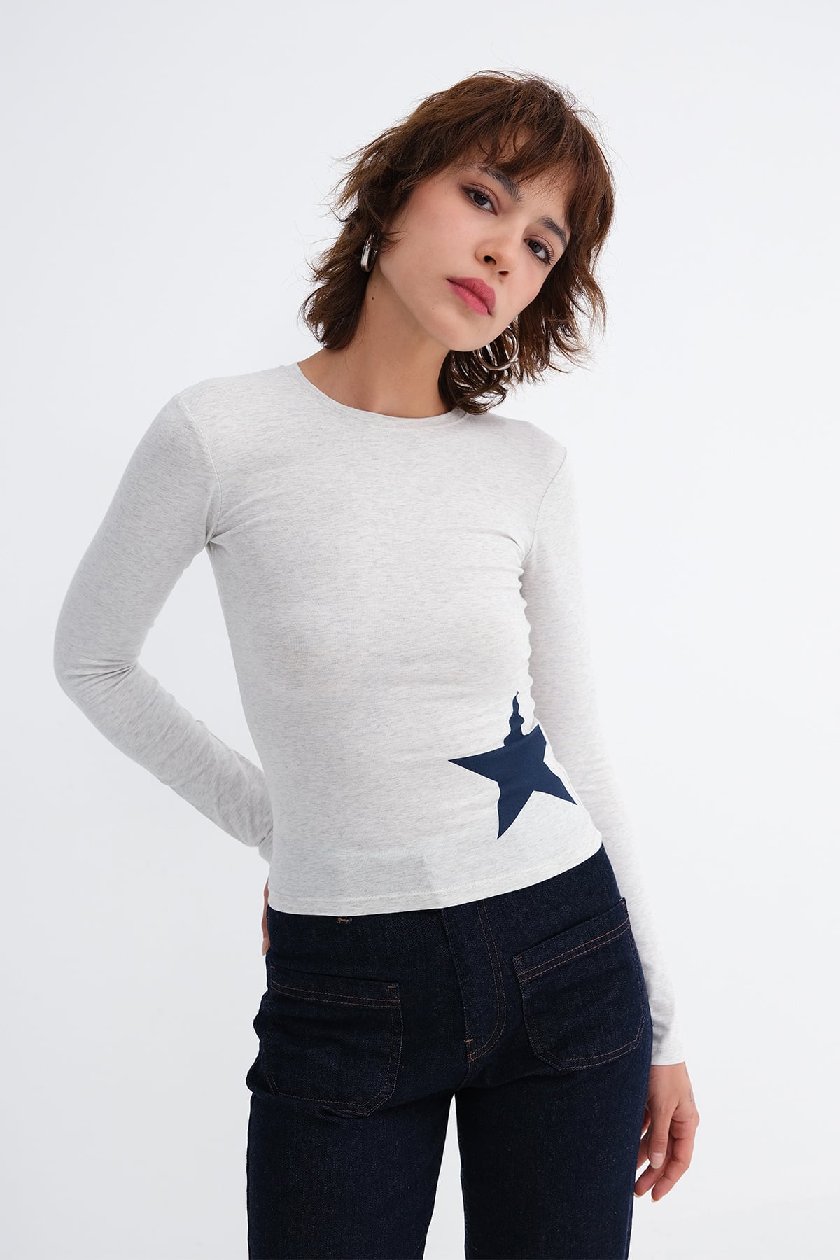 Snow-Melange_Star-Detail-T-Shirt-addax
