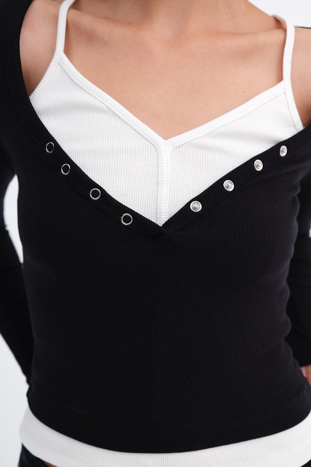 Black_Tank-Top-Detail-Ribbed-Blouse-addax