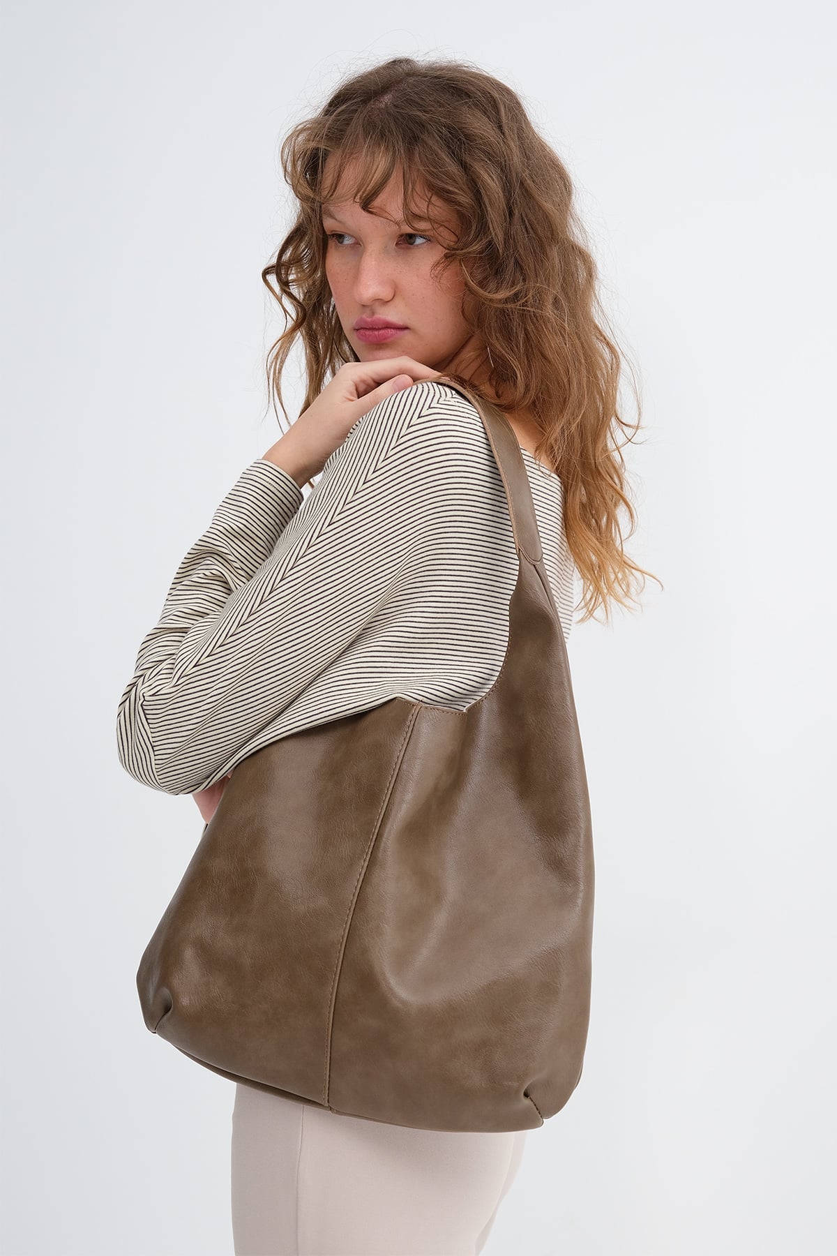 Mink_Snap-Button-Hand-and-Shoulder-Bag-addax