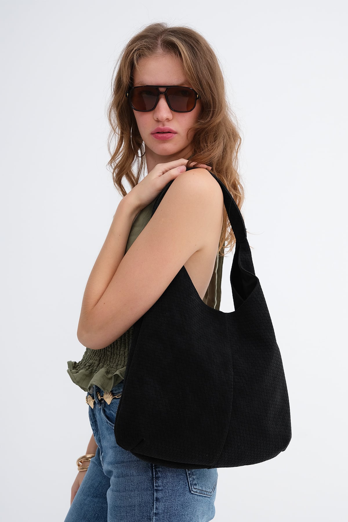 Black_Textured-Handbag-And-Shoulder-Bag-addax