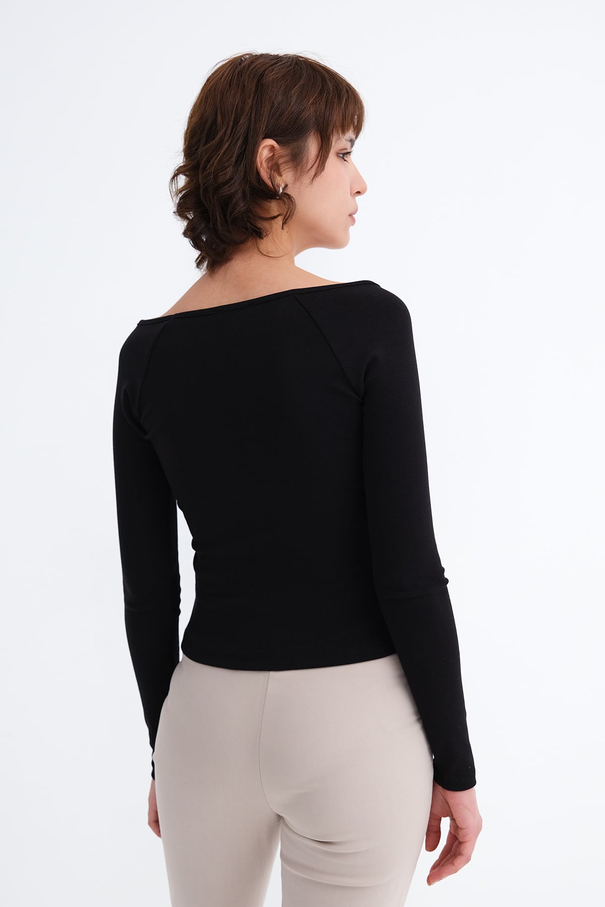 Black_V-Neck-Blouse-addax