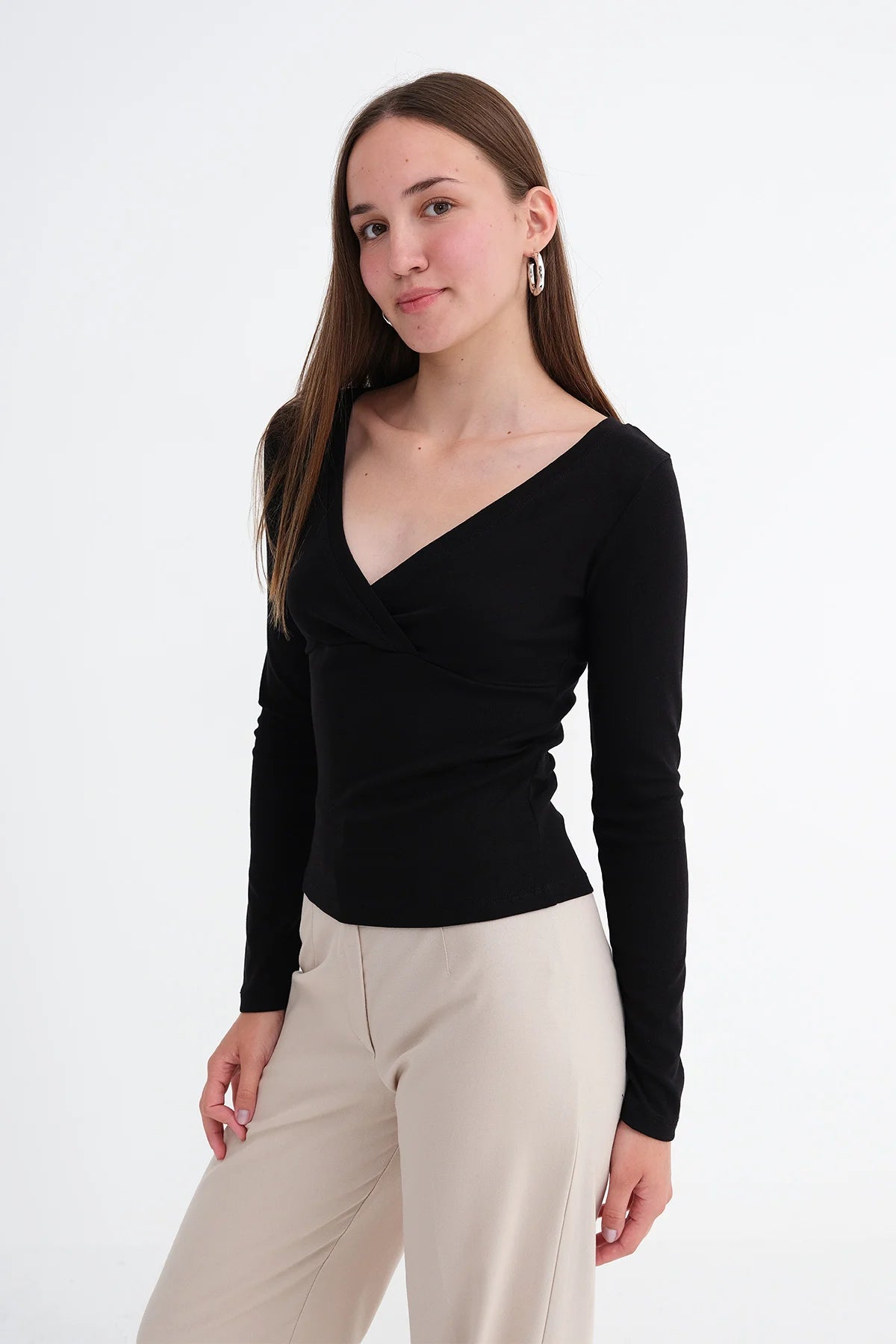 Black_V-Neck-Long-Sleeve-Blouse_addax