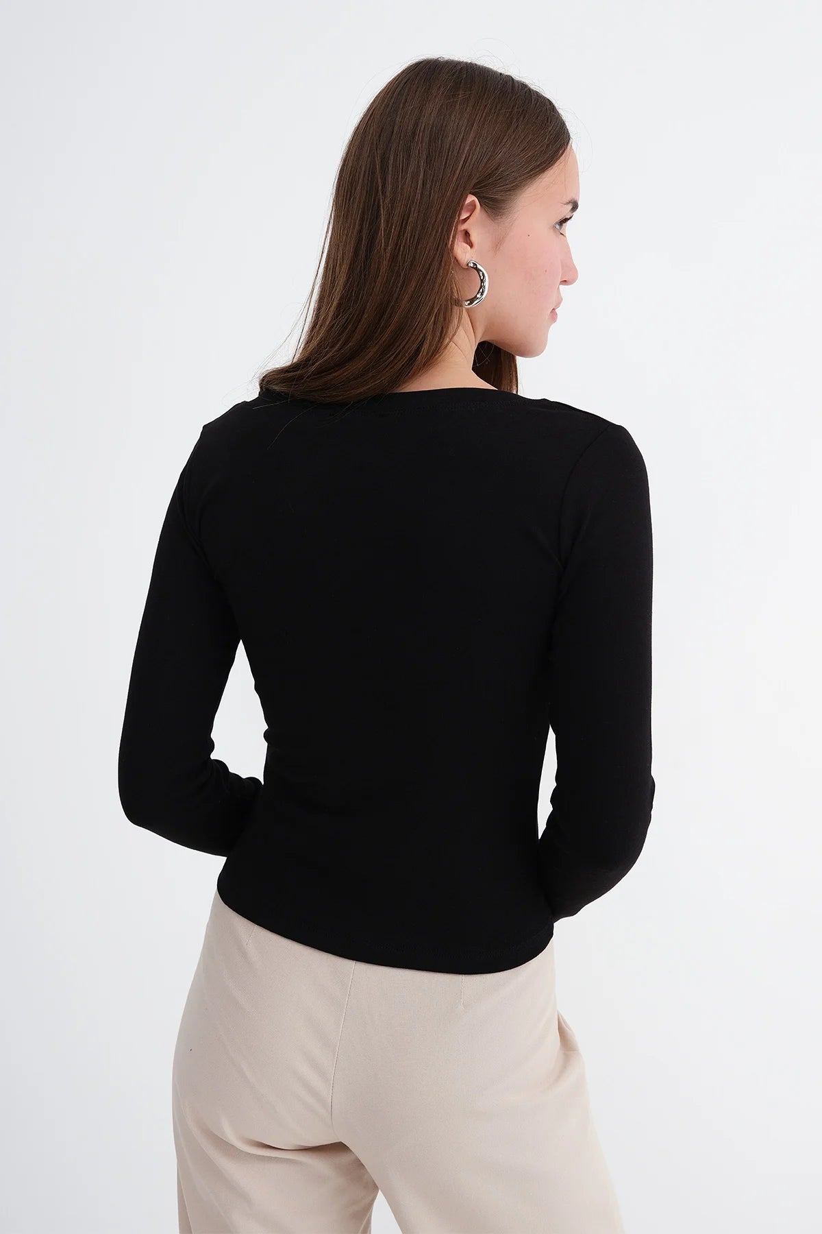 Black_V-Neck-Long-Sleeve-Blouse_addax