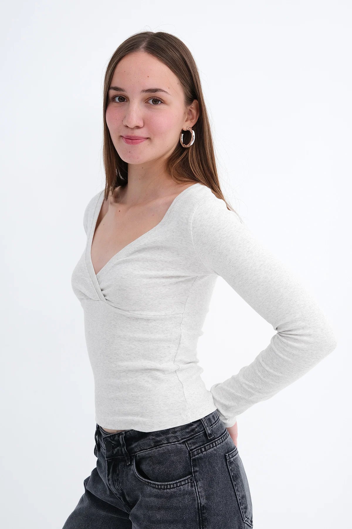 Snow-Melange_V-Neck-Long-Sleeve-Blouse_addax