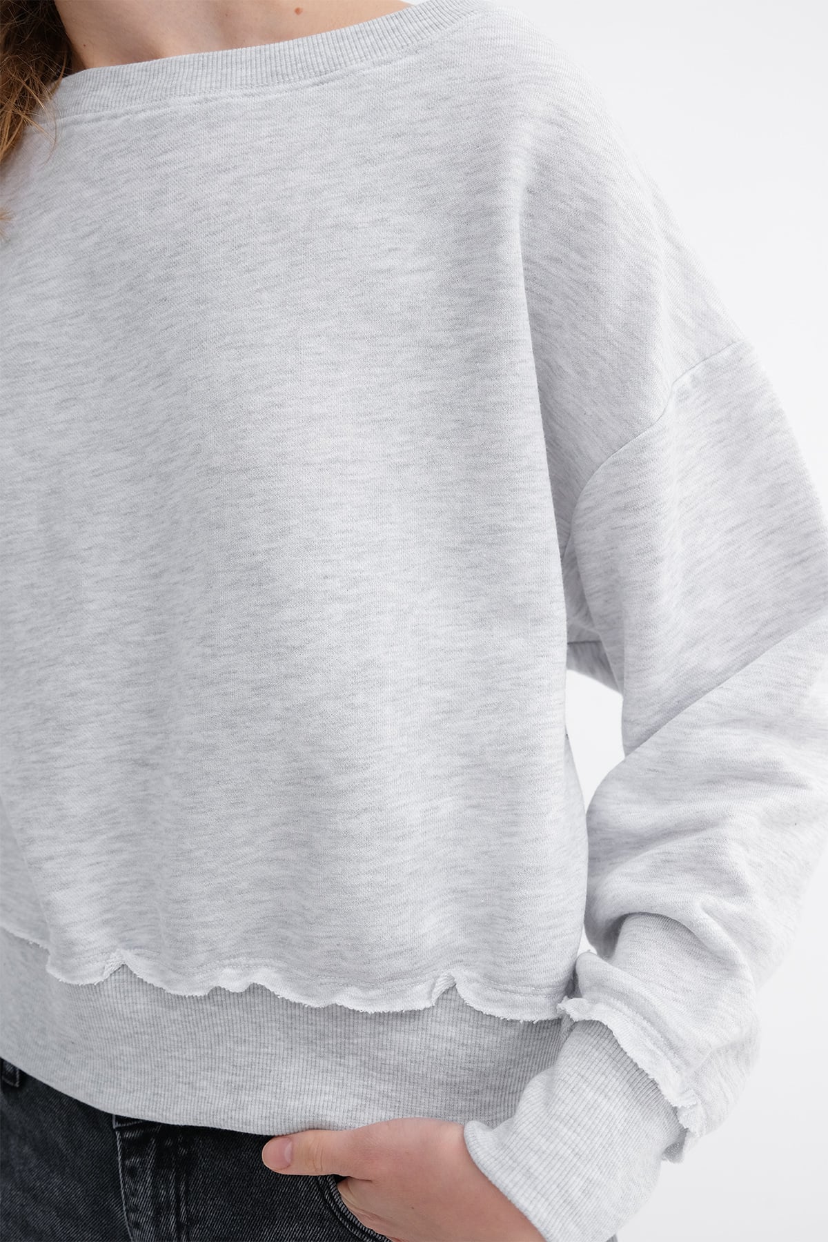 Snow-Melange_Boat-Neck-Sweatshirt-addax