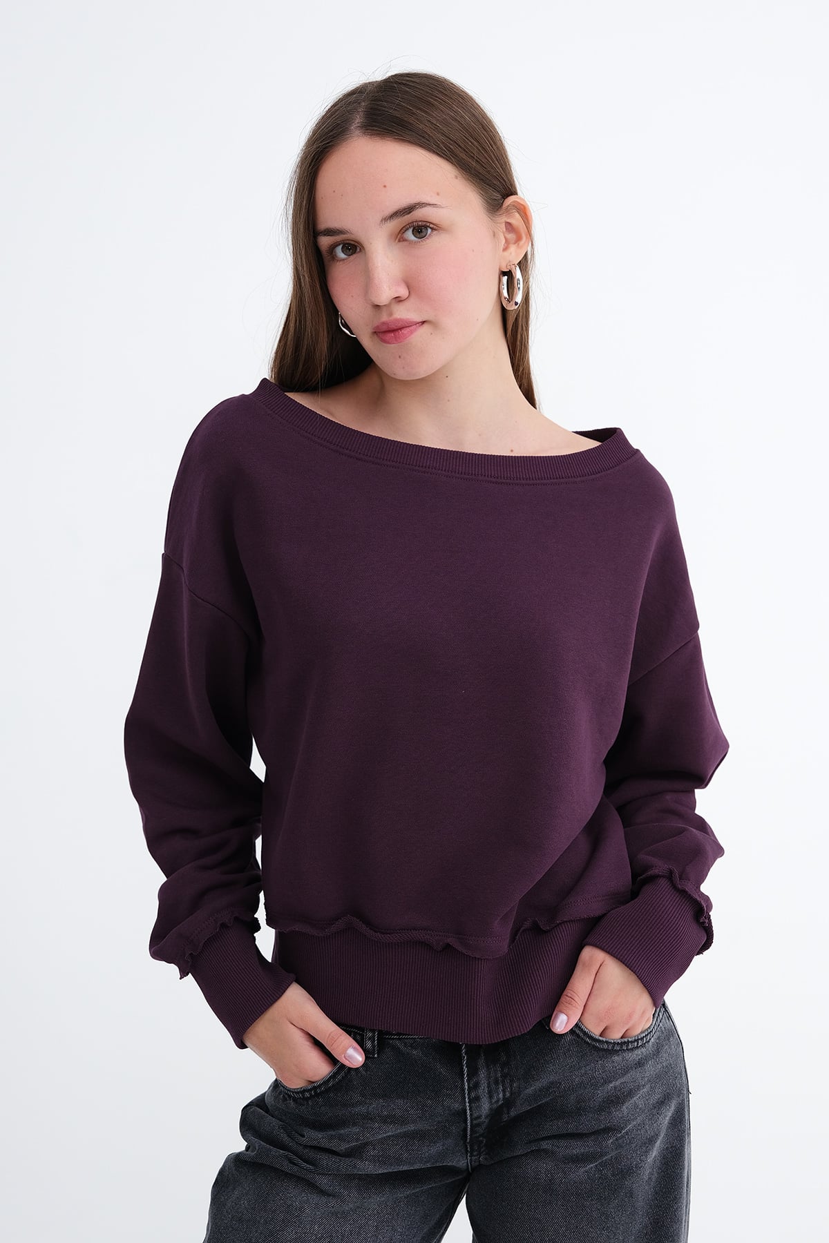 Gardenia_Boat-Neck-Sweatshirt-addax