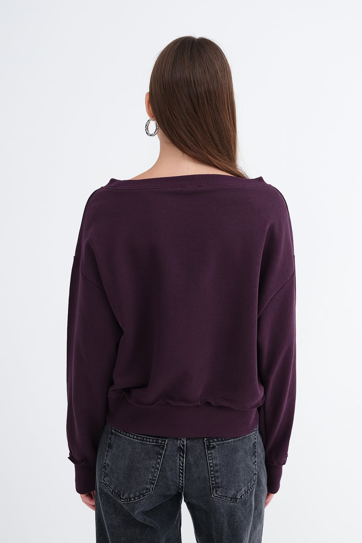 Gardenia_Boat-Neck-Sweatshirt-addax