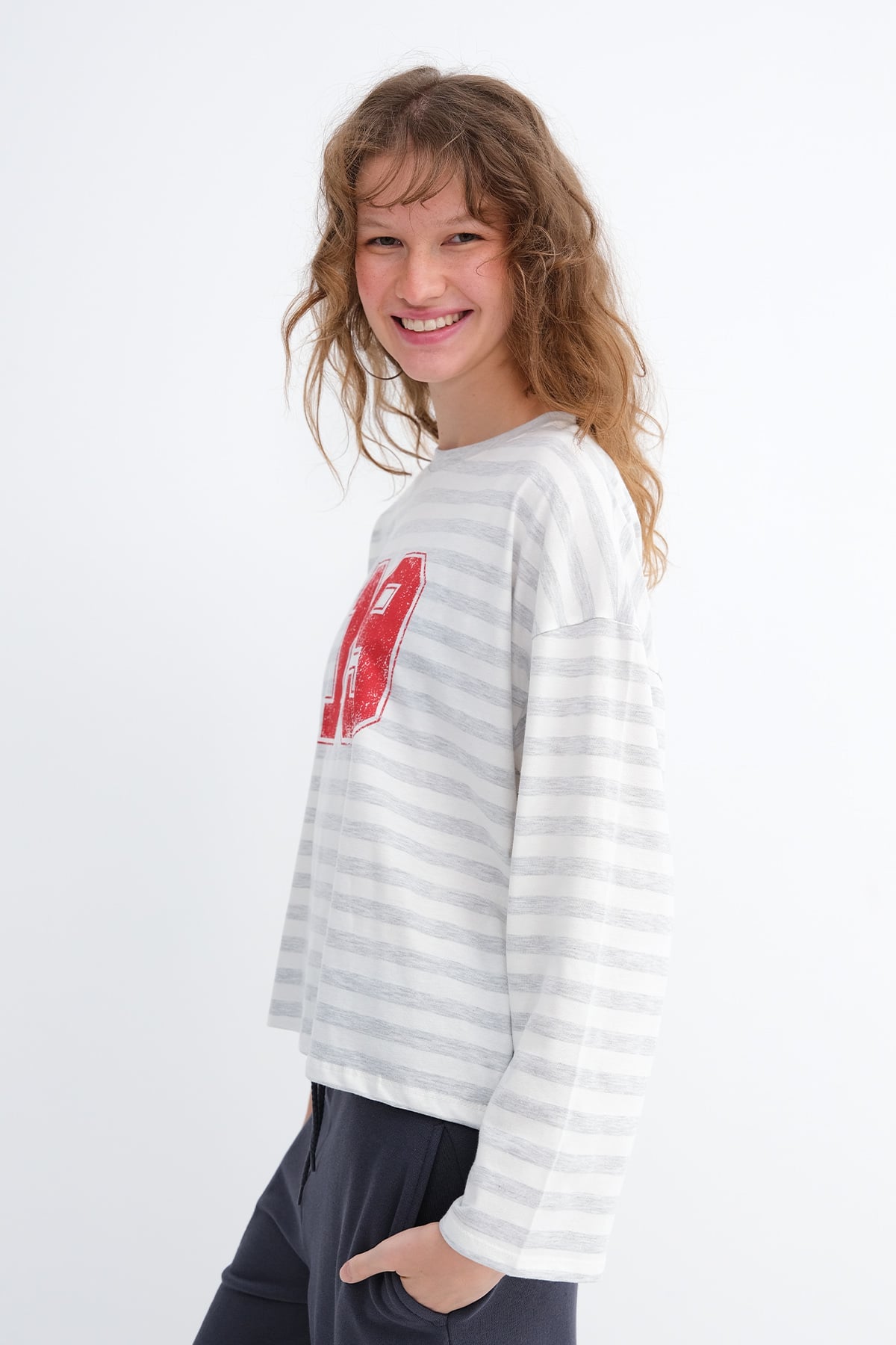 Snow-Melange-Ecru_Striped-Printed-Long-Sleeve-T-shirt-addax