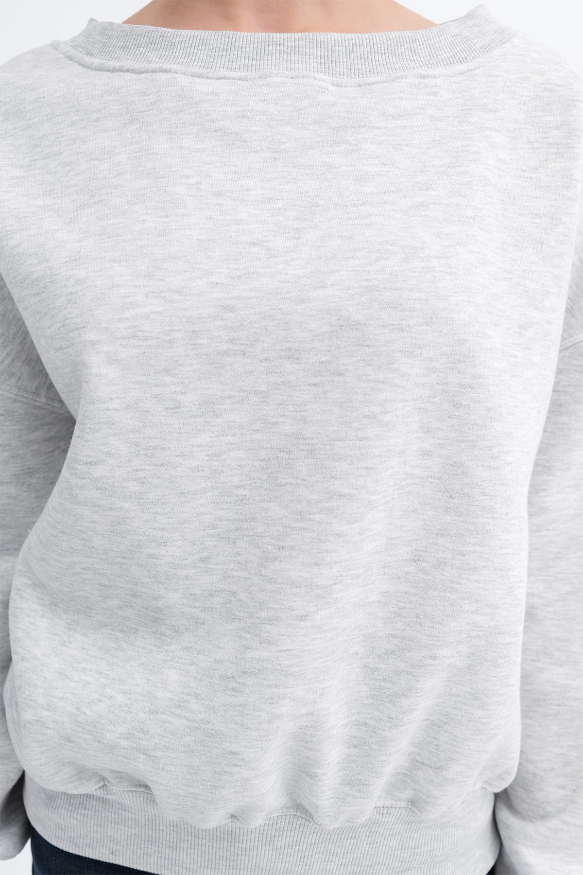 Snow-Melange_Boat-Neck-Brushed-Sweatshirt-addax