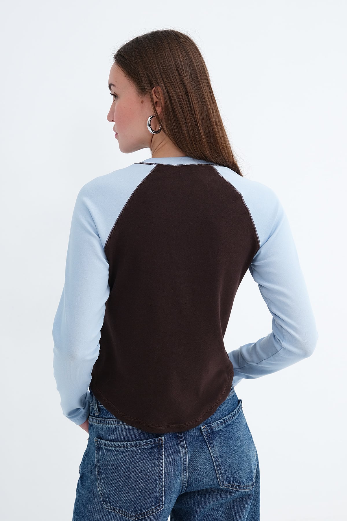 Brown---Blue_Crew-Neck-Long-Sleeve-T-Shirt-addax