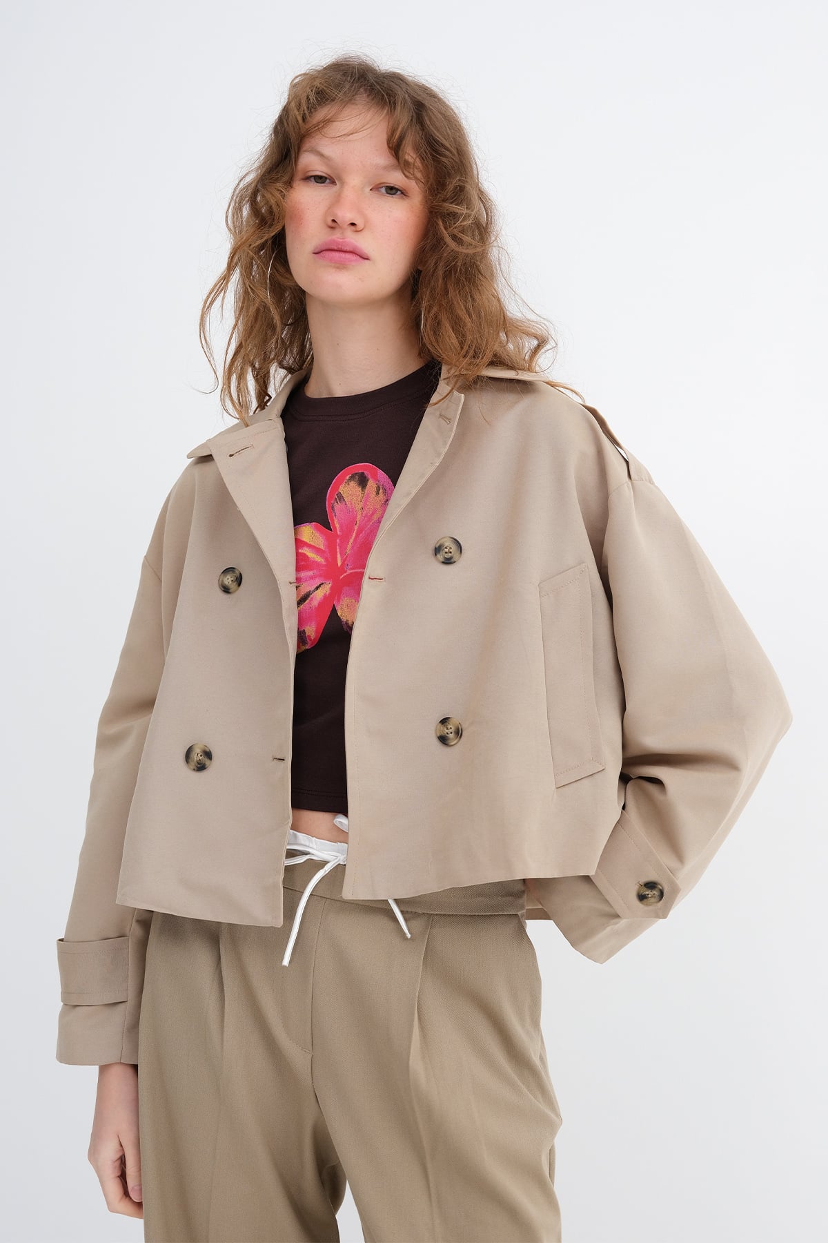 Beige_Button-Up-Short-Trench-Coat-addax