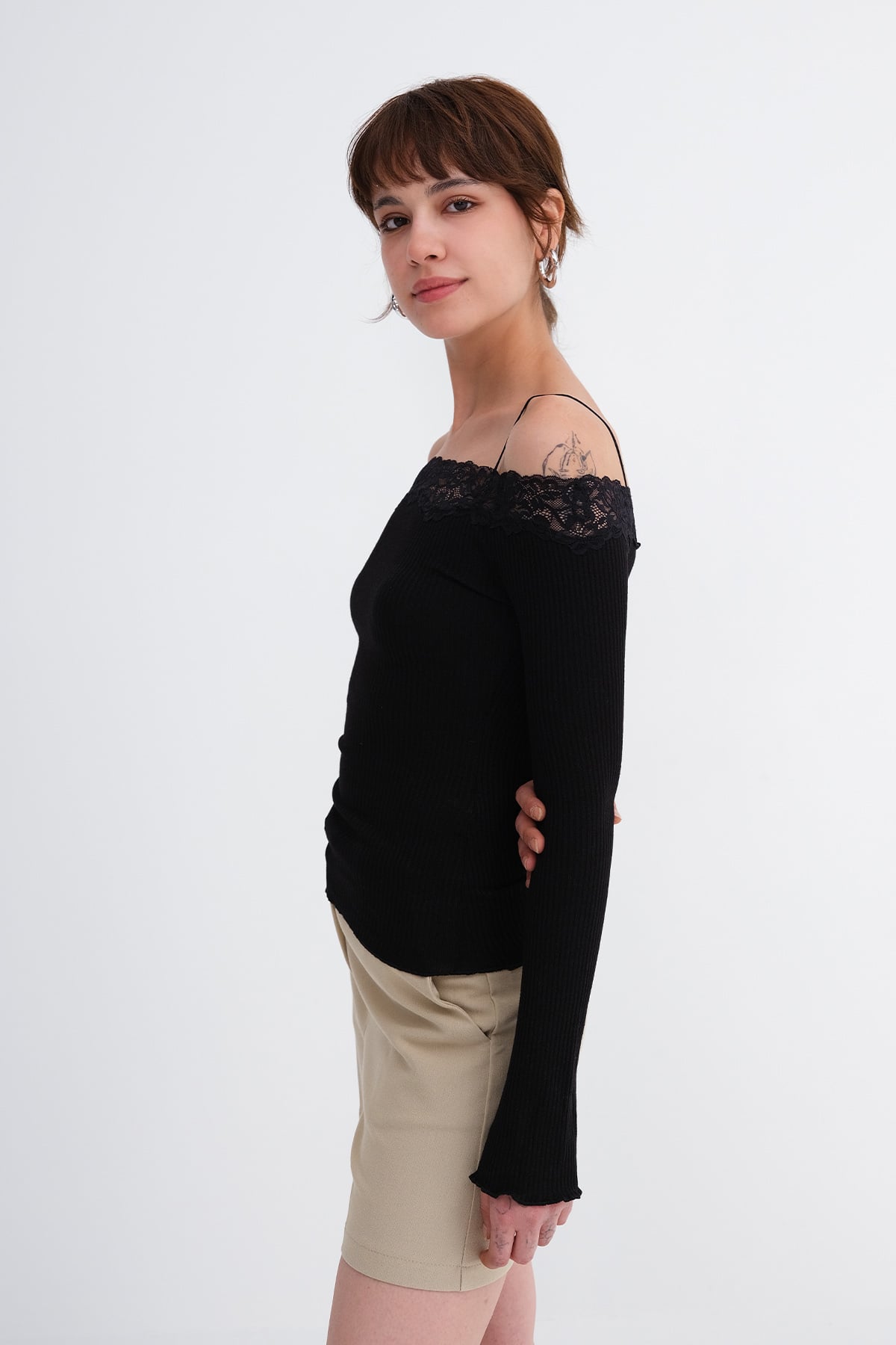 Black_Boat-Neck-Lace-Blouse-addax