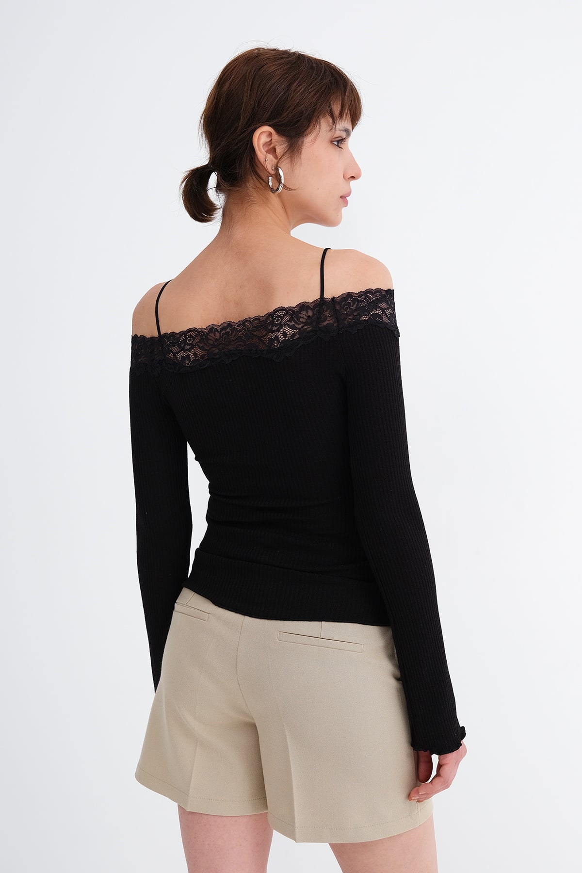 Black_Boat-Neck-Lace-Blouse-addax