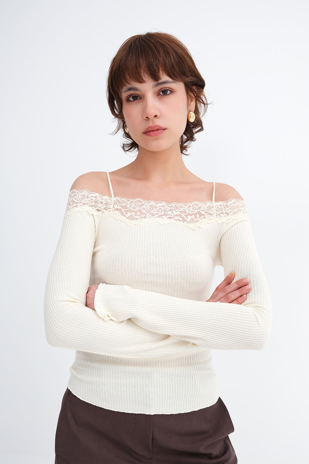 Cream_Boat-Neck-Lace-Blouse-addax