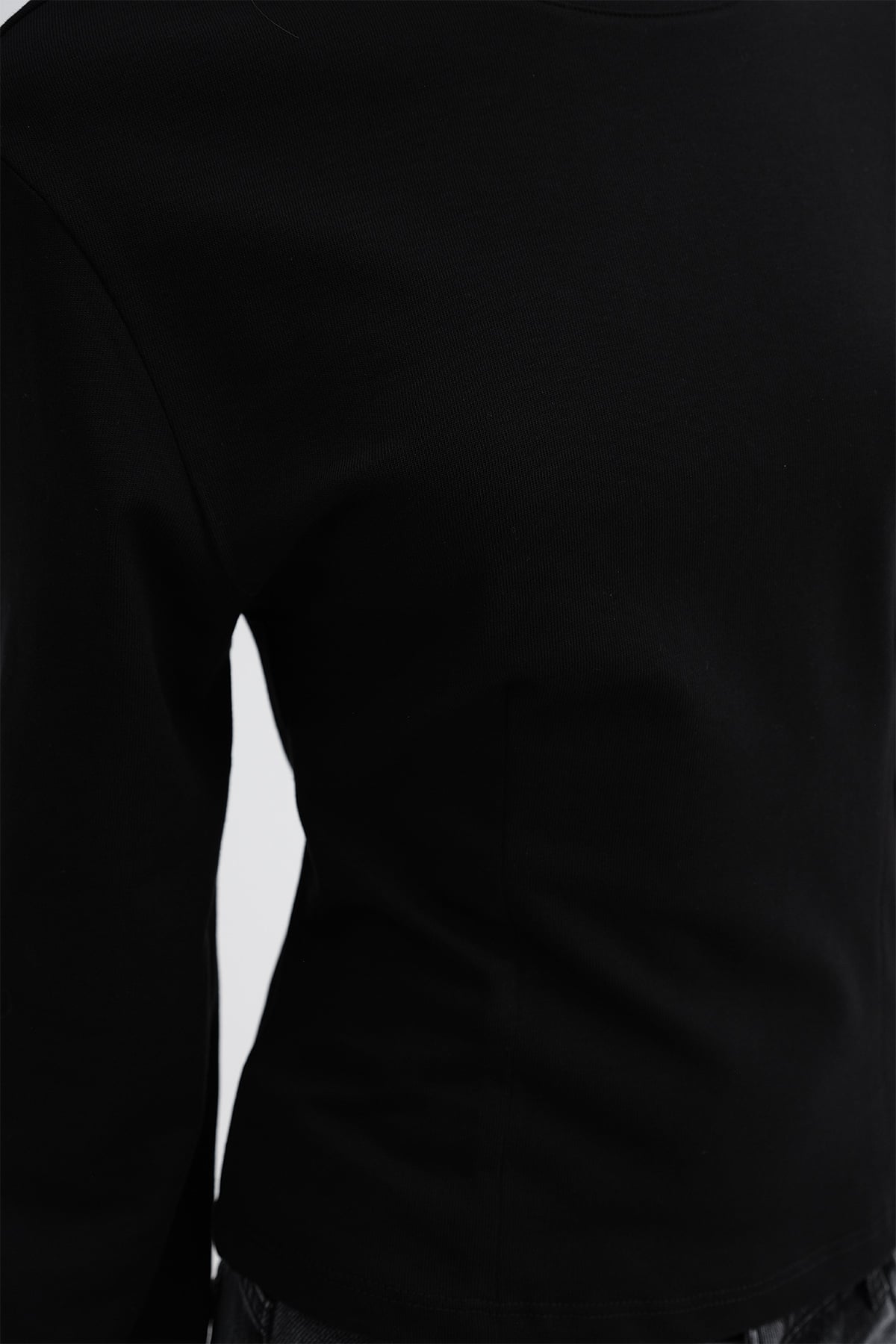 Black_Long-Sleeve-T-Shirt-addax