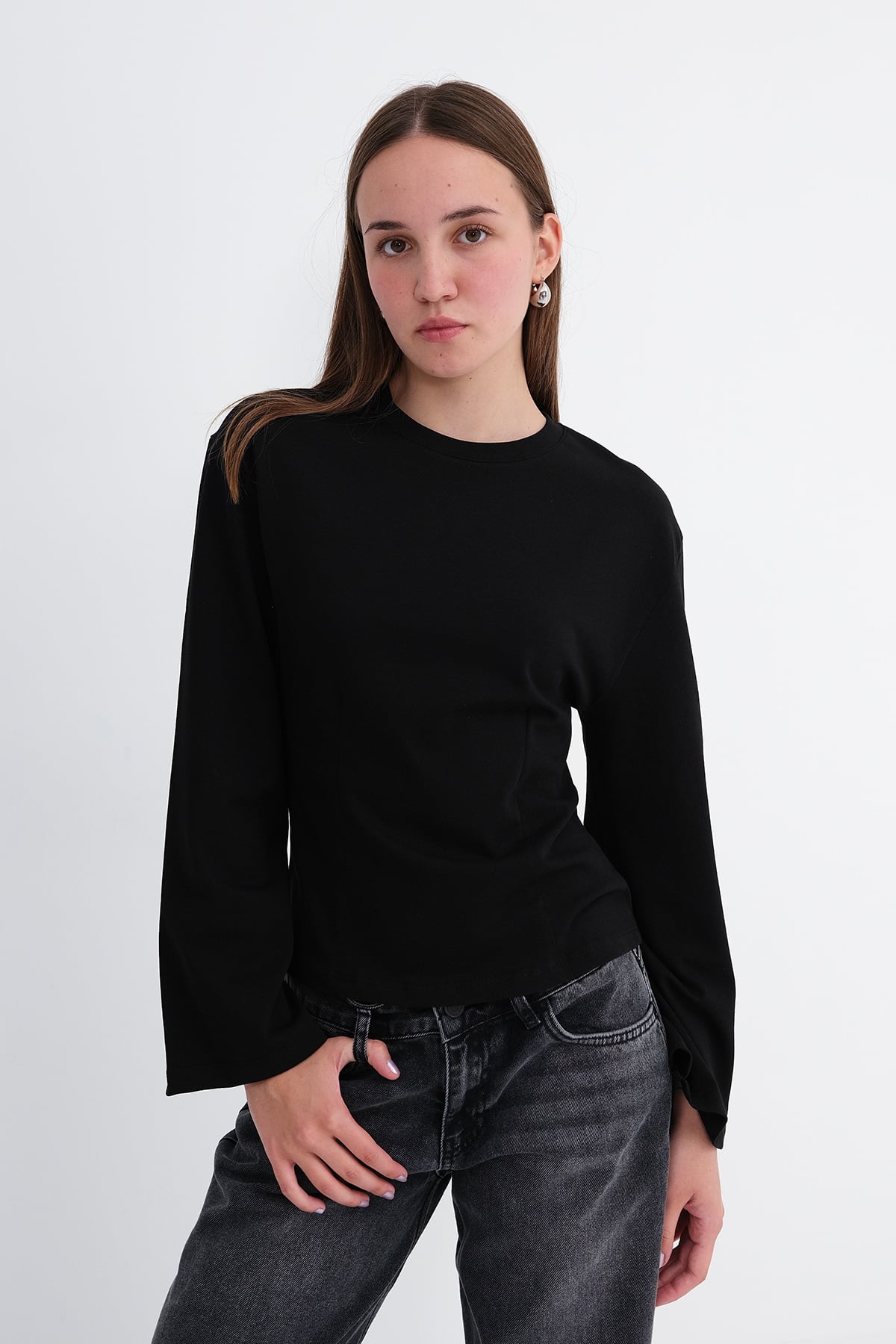 Black_Long-Sleeve-T-Shirt-addax
